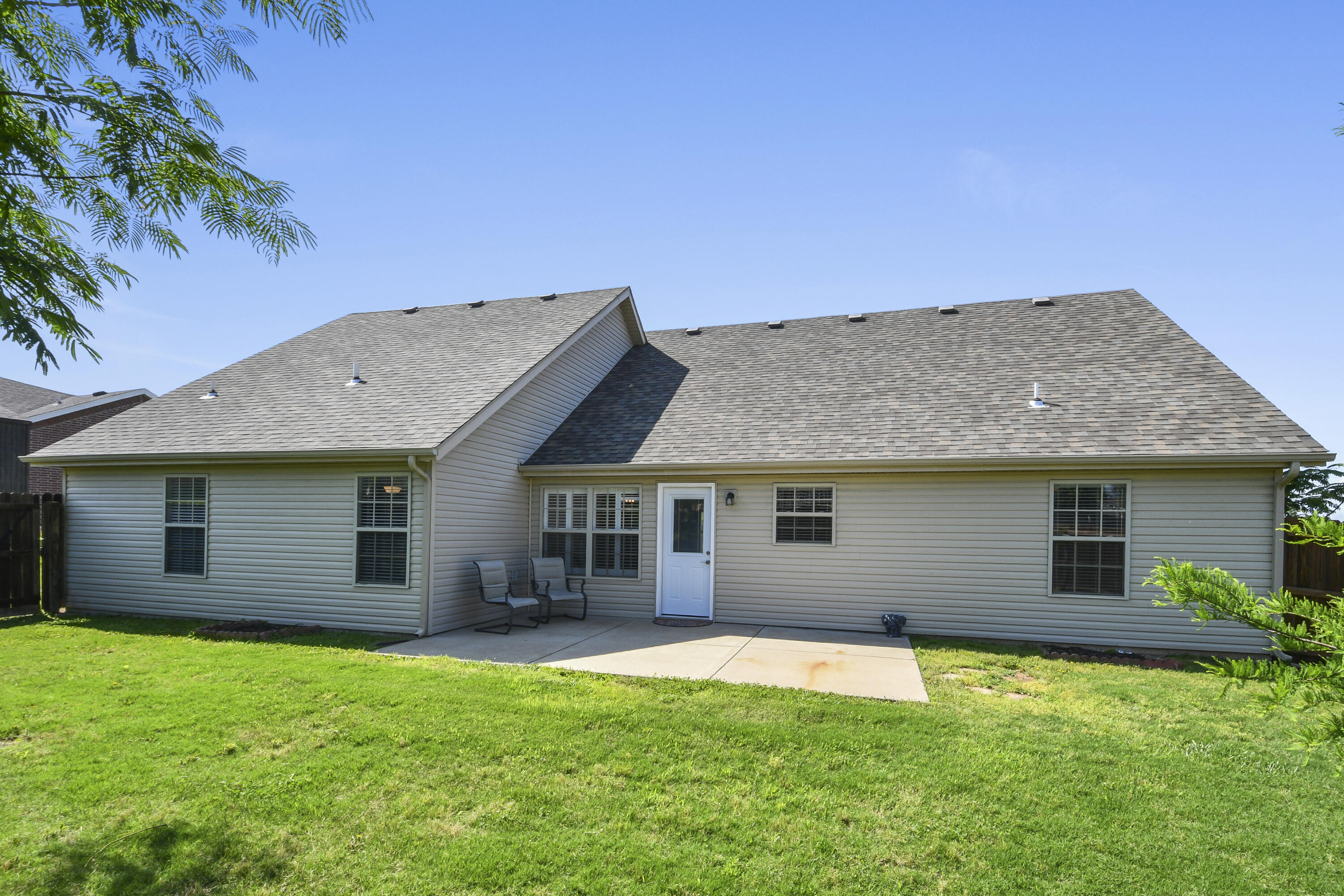 455 Holts Lake Drive Property Photo 38