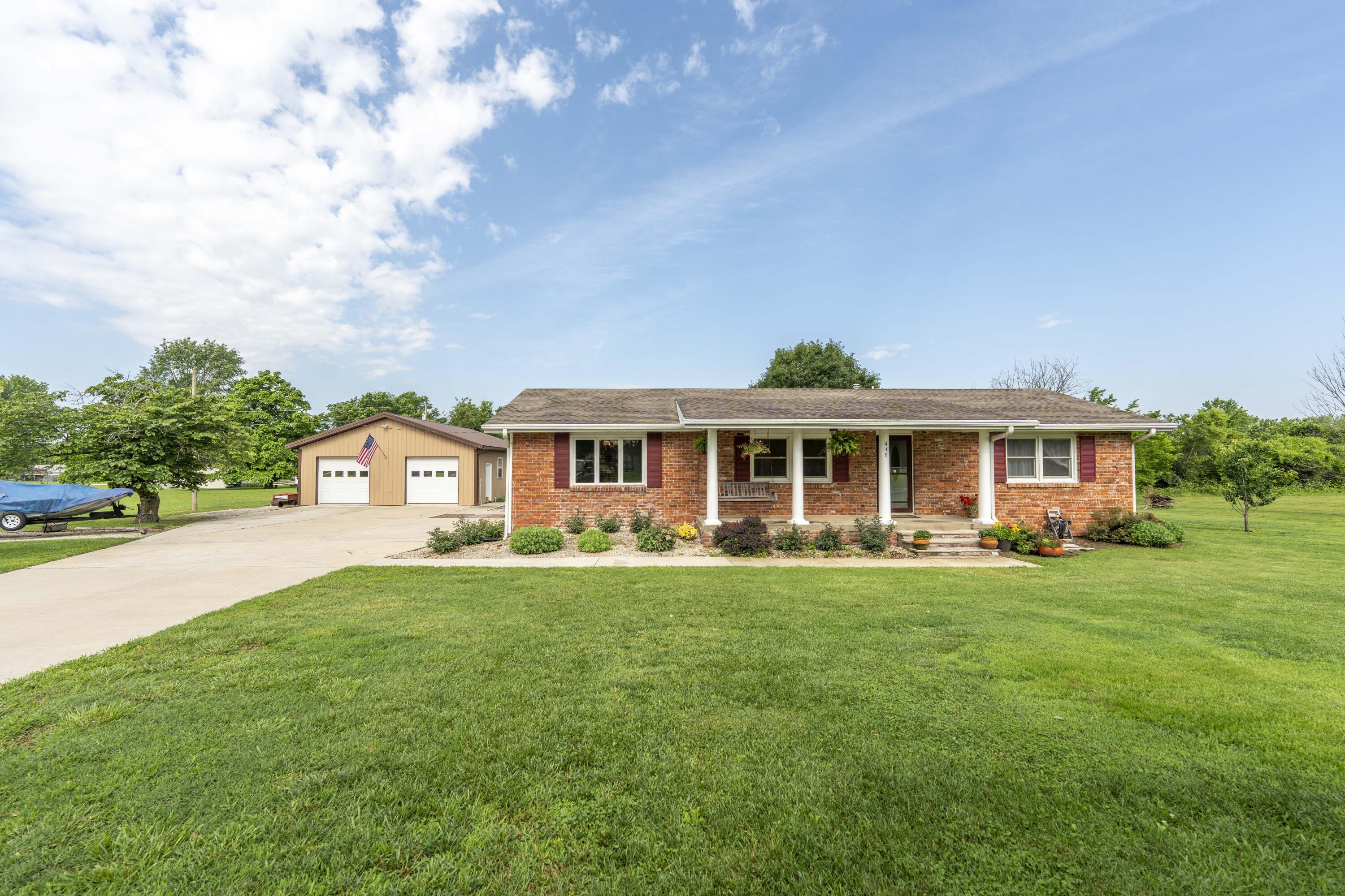 419 East Northview Circle Property Photo 1