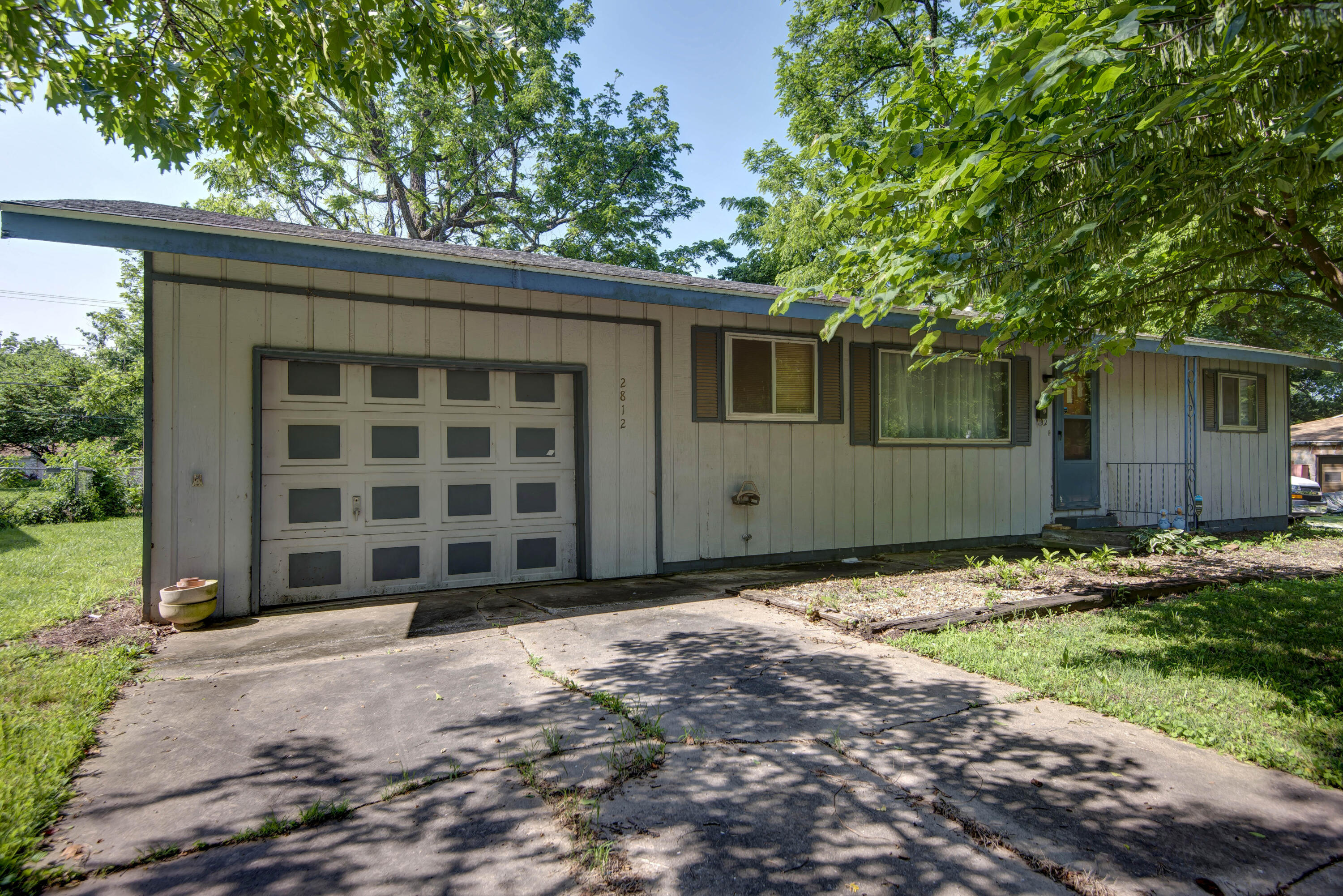 2812 West Lombard Street Property Photo 2