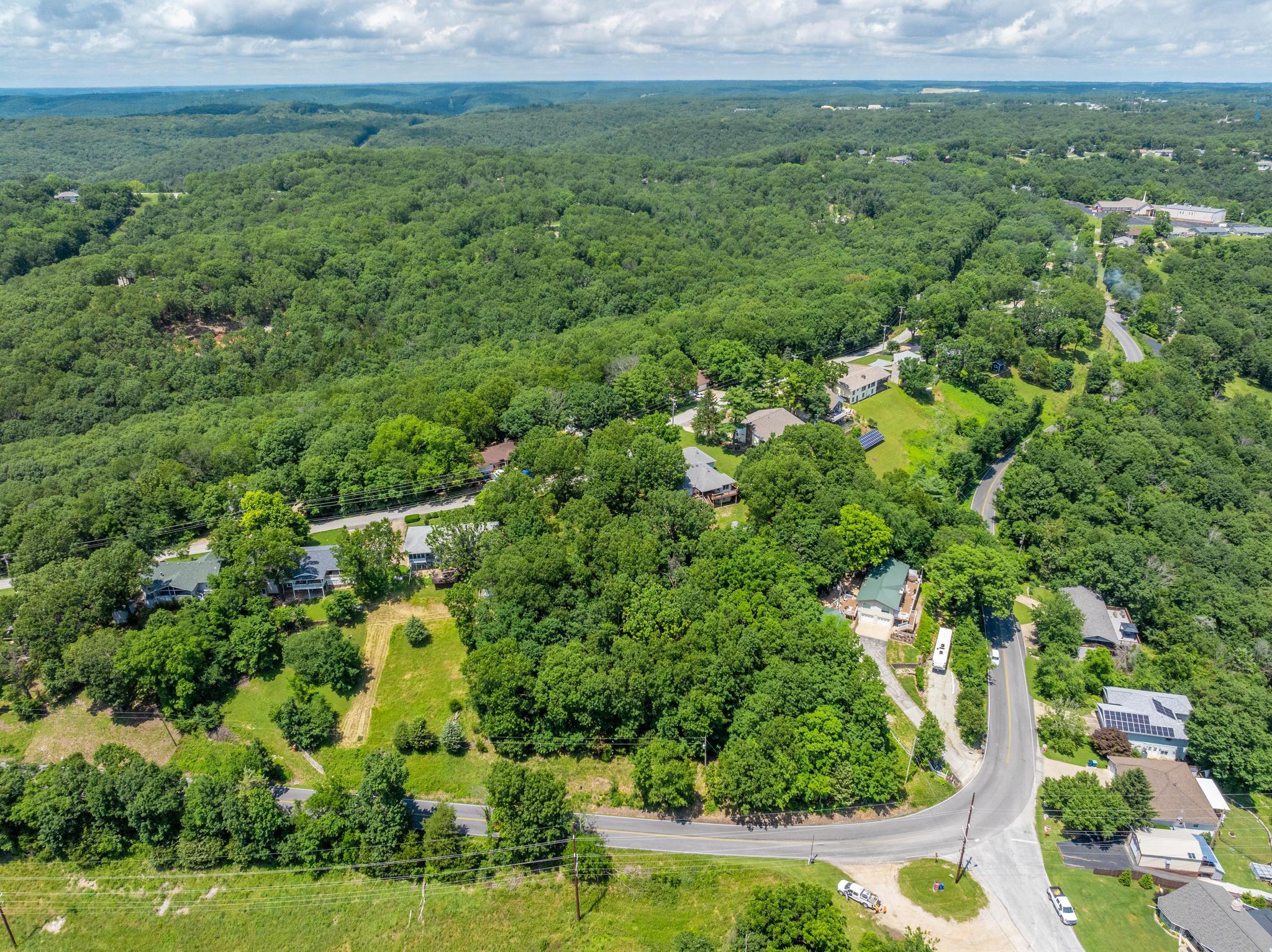 000 Hillcrest Drive Property Photo 16