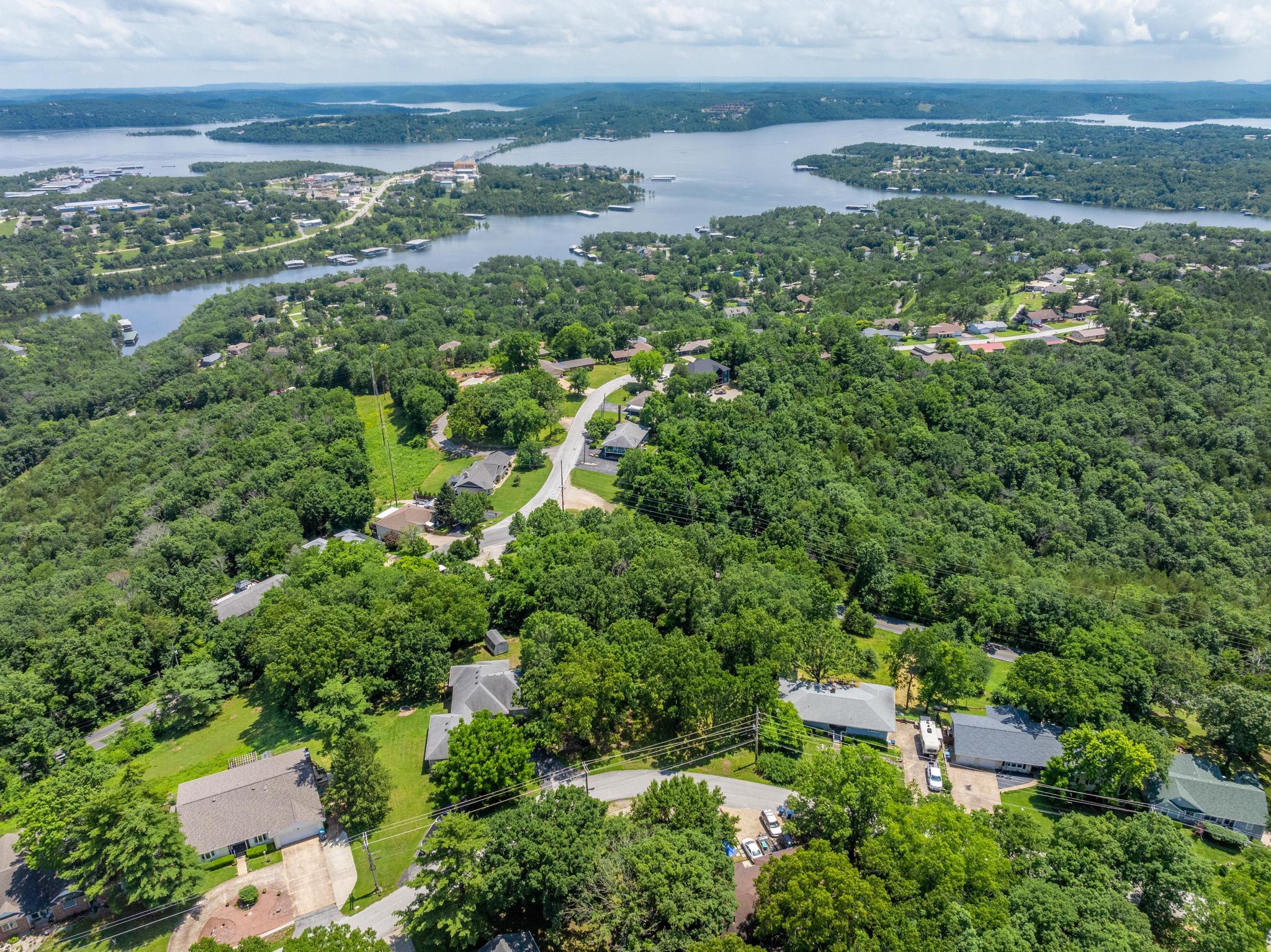 000 Hillcrest Drive Property Photo 18