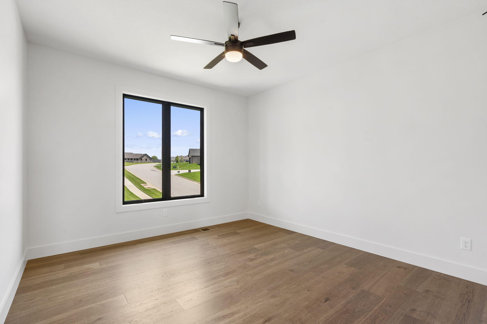 4487 East Larkwood Drive Property Photo 11