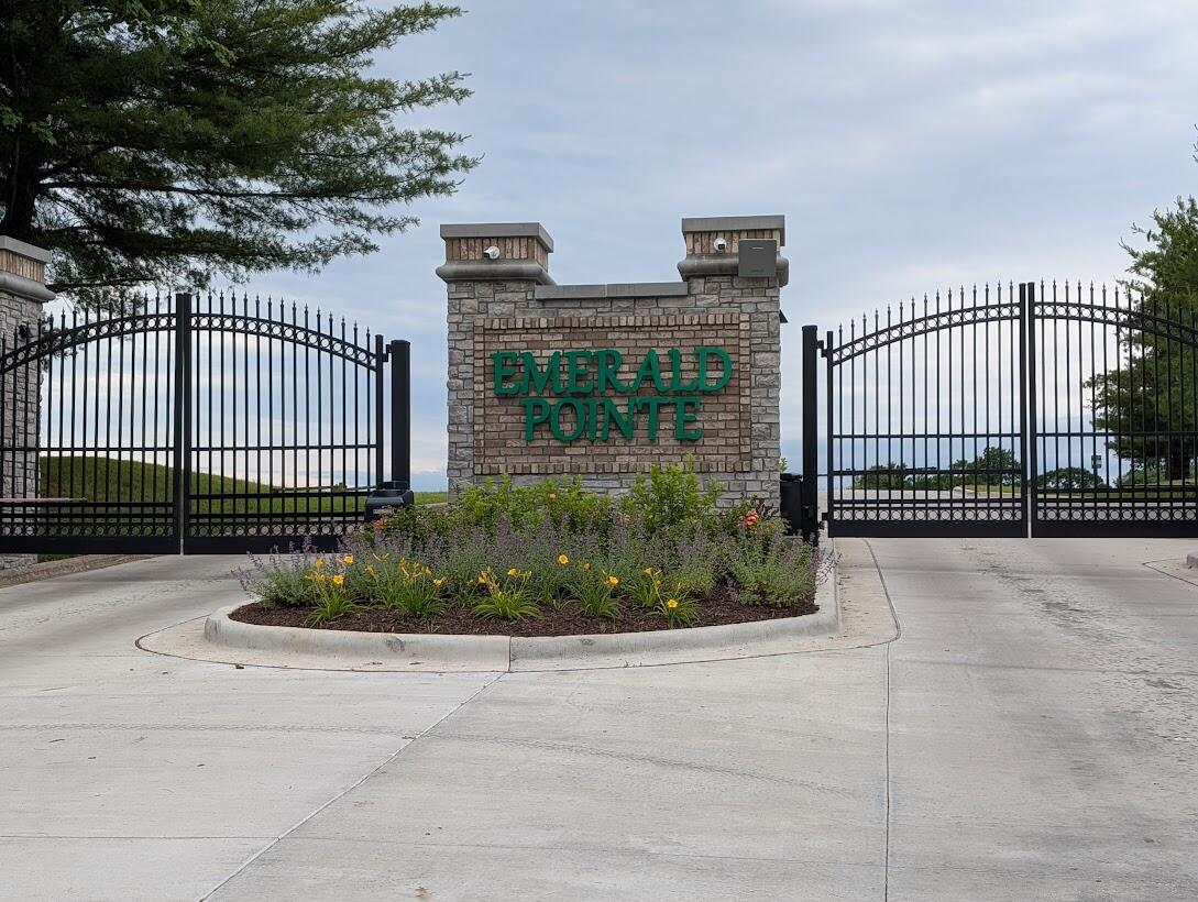 237 Crescent Drive Property Photo 6