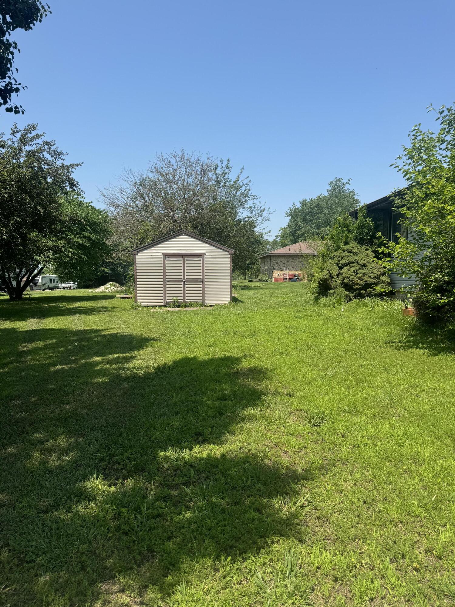 17 Sherwood Trail Property Photo 4