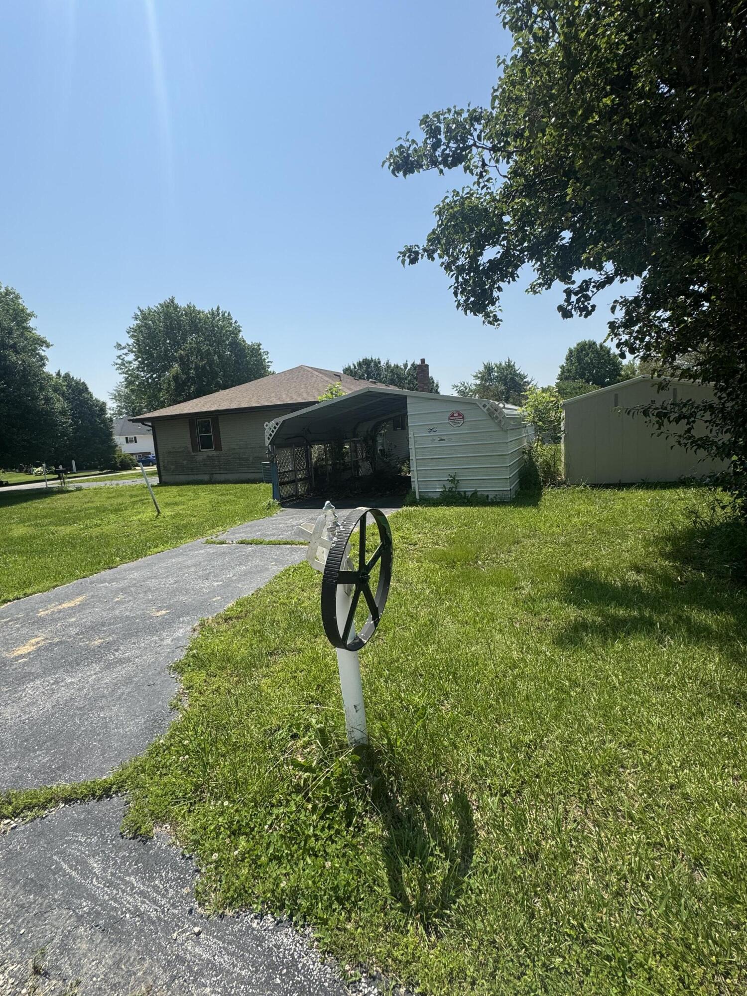 17 Sherwood Trail Property Photo 6