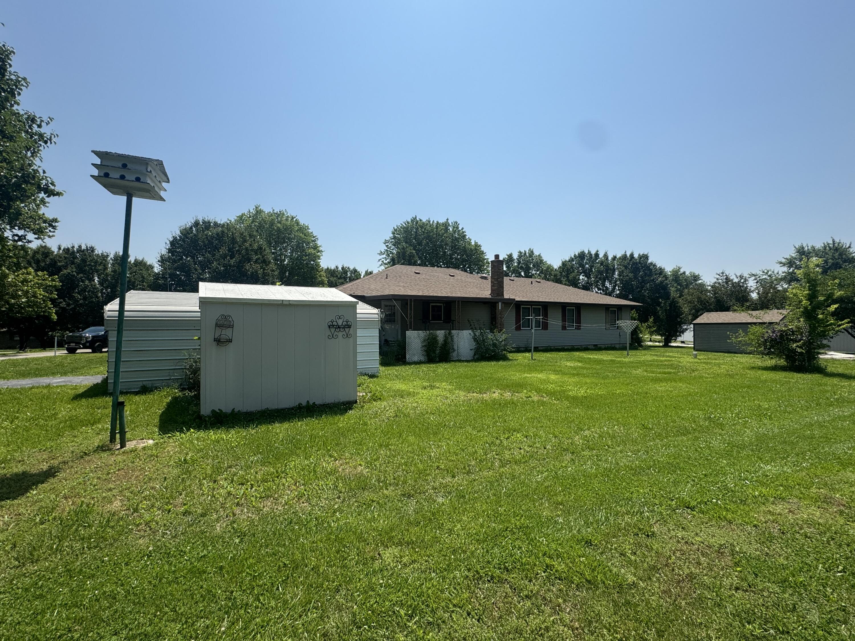 17 Sherwood Trail Property Photo 7