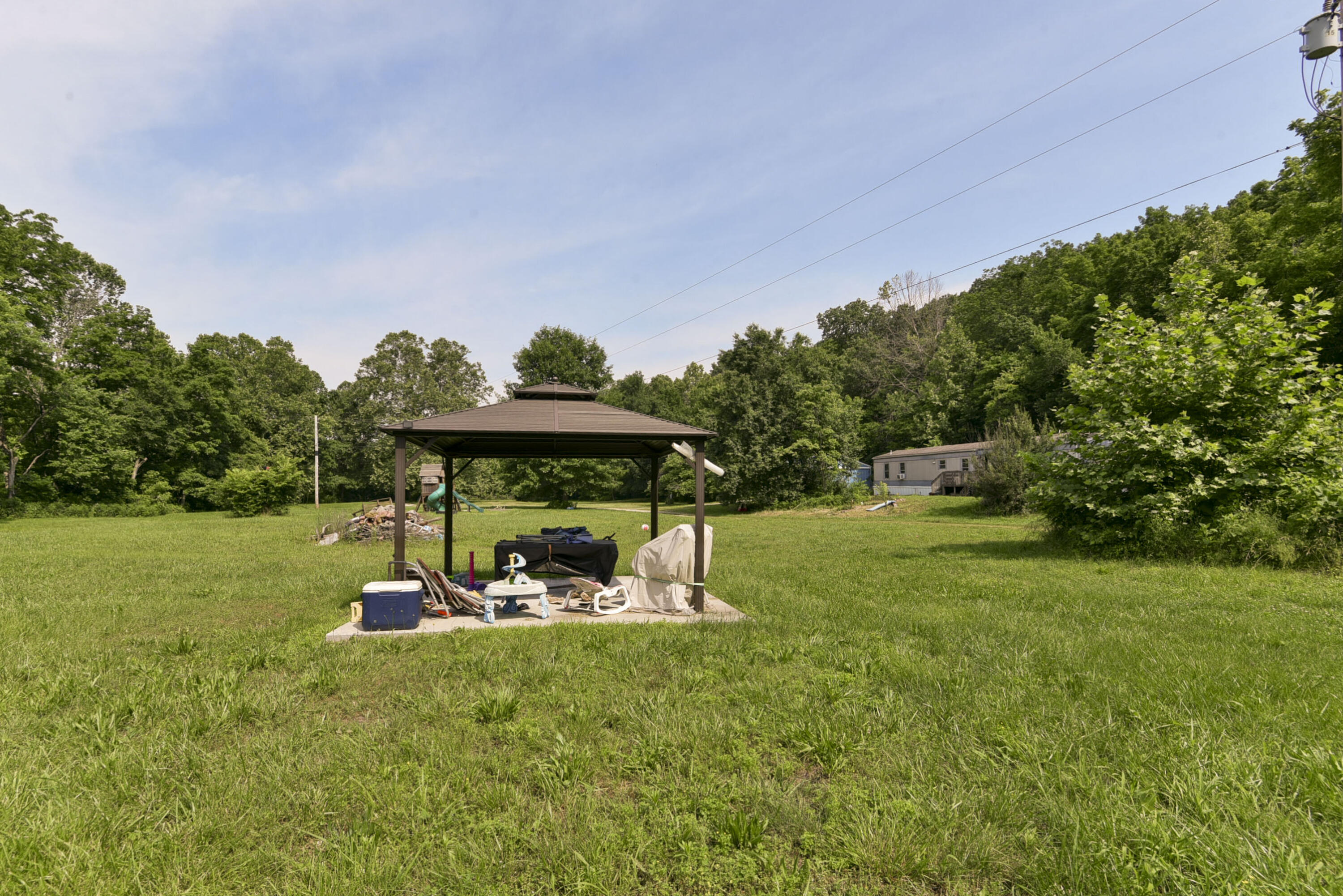19696 Farm Road 1043 Property Photo 10