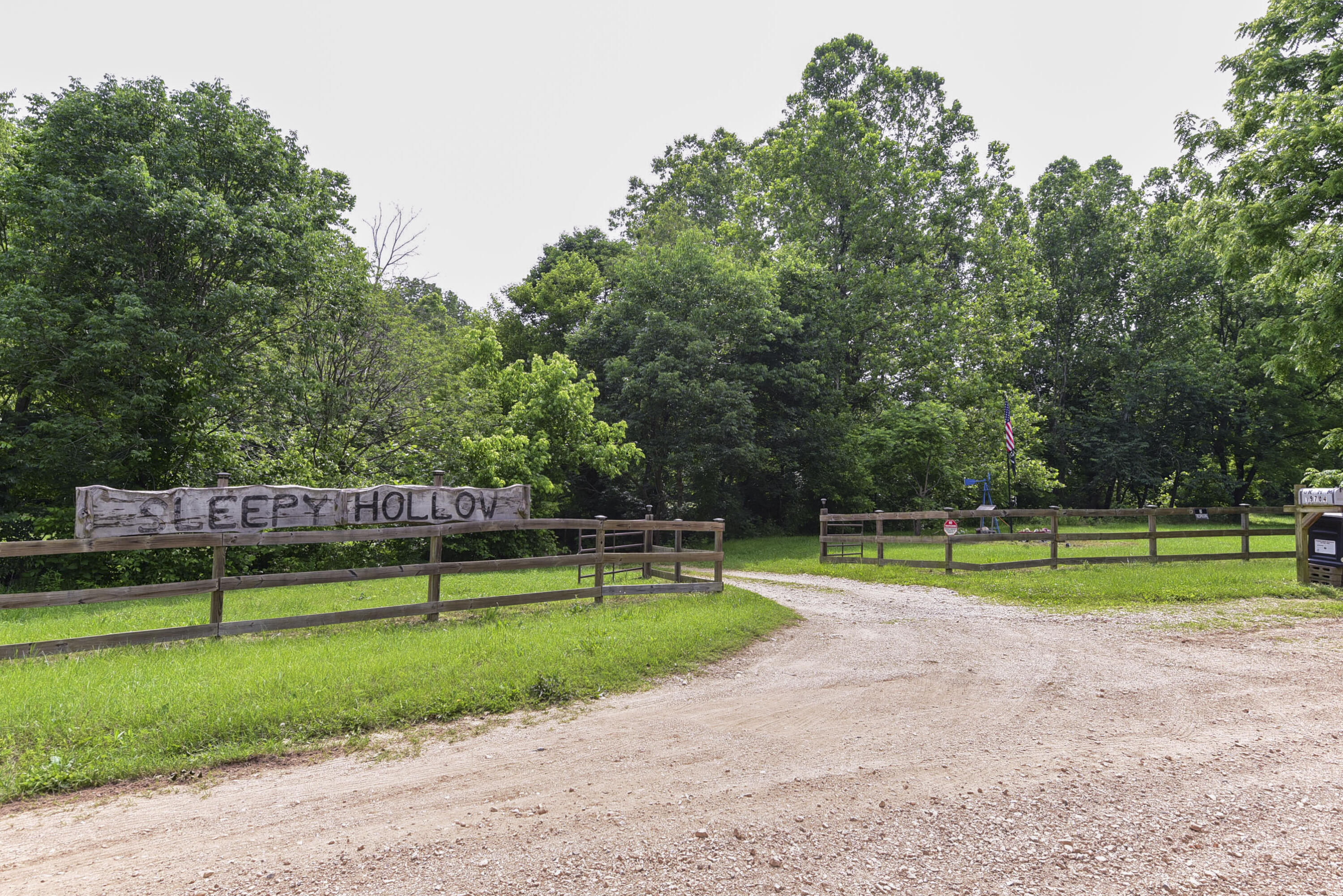 19696 Farm Road 1043 Property Photo 53