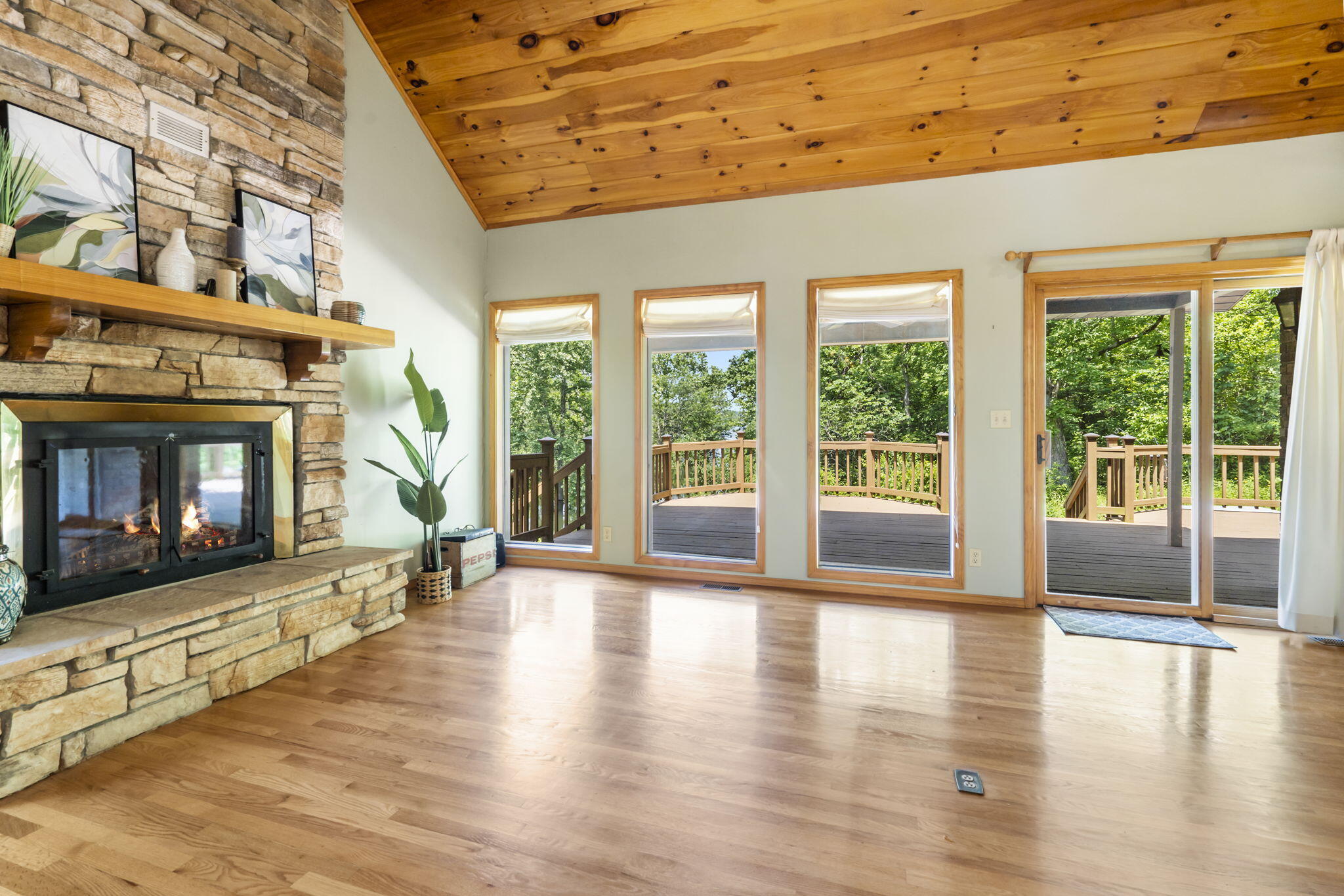 26517 Farm Road 1212 Property Photo 6