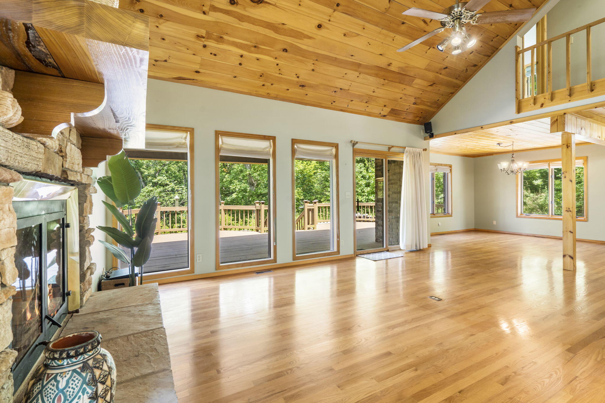 26517 Farm Road 1212 Property Photo 8