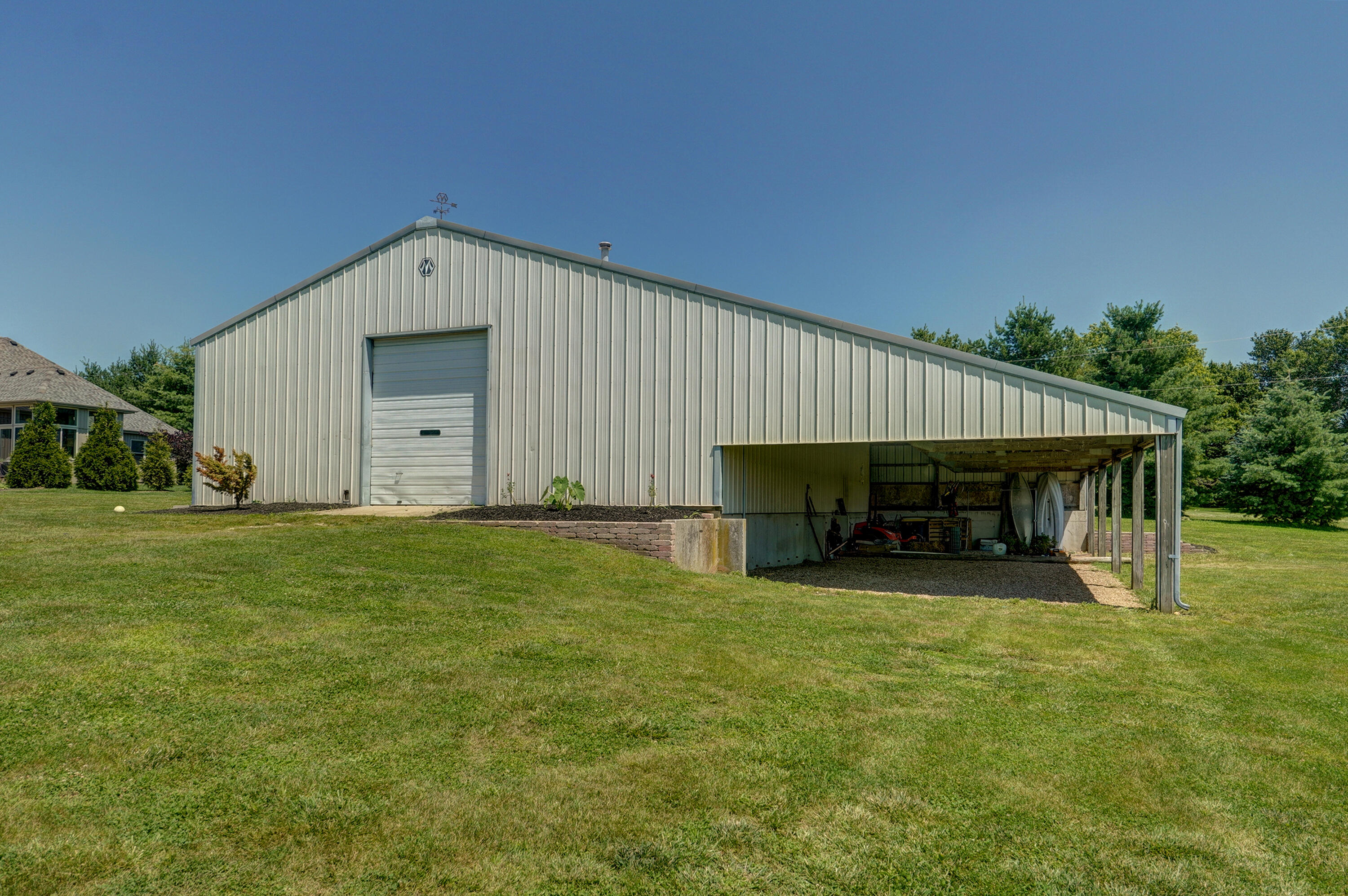 1190 North Elmhurst Road Property Photo 11