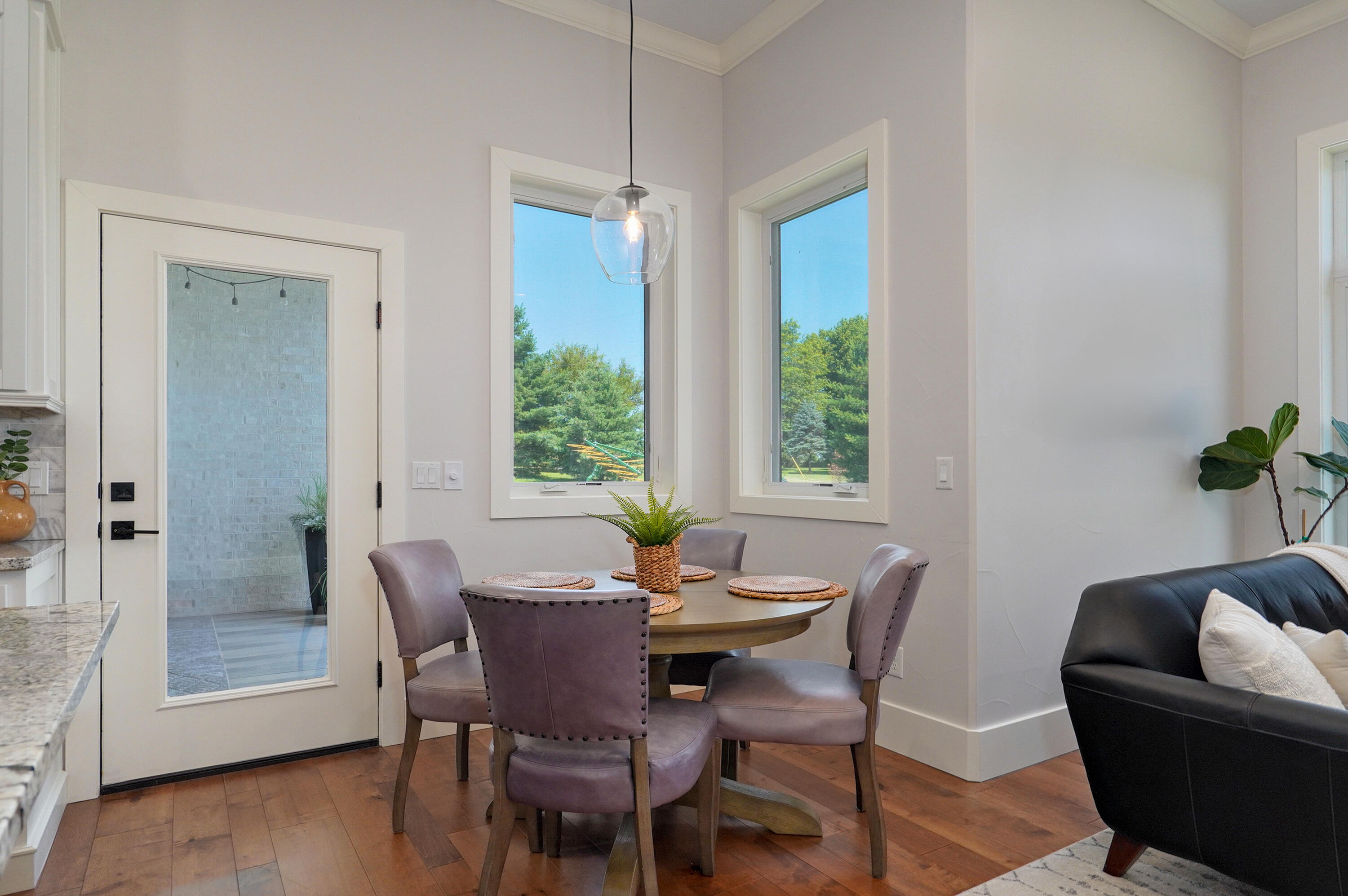 1190 North Elmhurst Road Property Photo 25