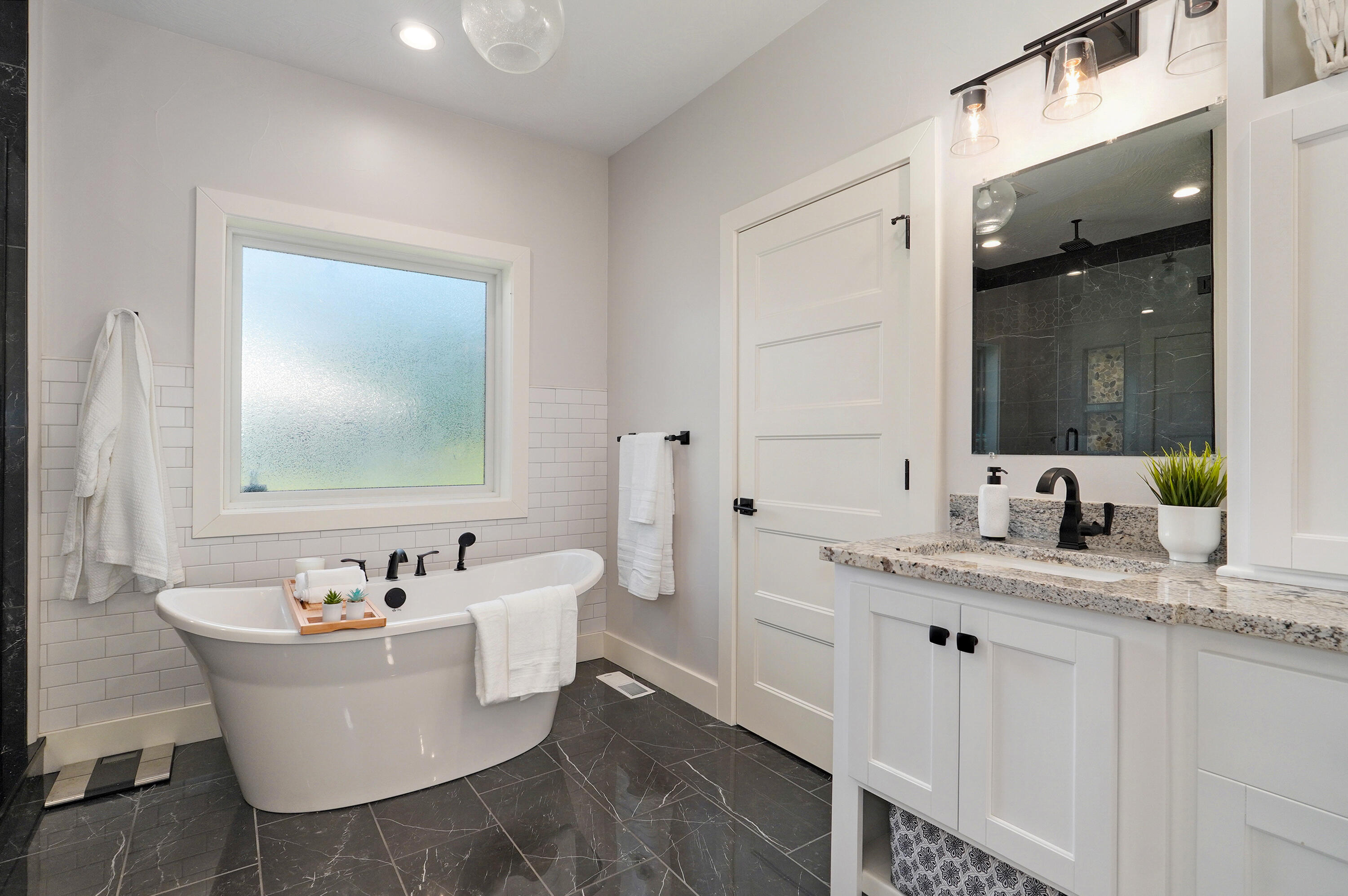 1190 North Elmhurst Road Property Photo 32