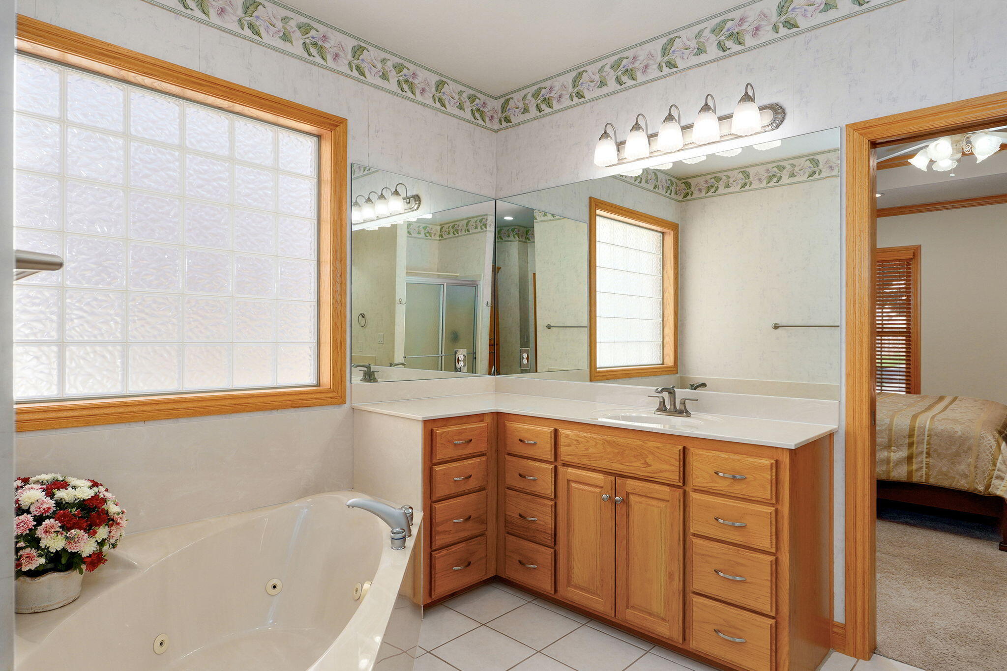 2411 West Dearborn Street Property Photo 34