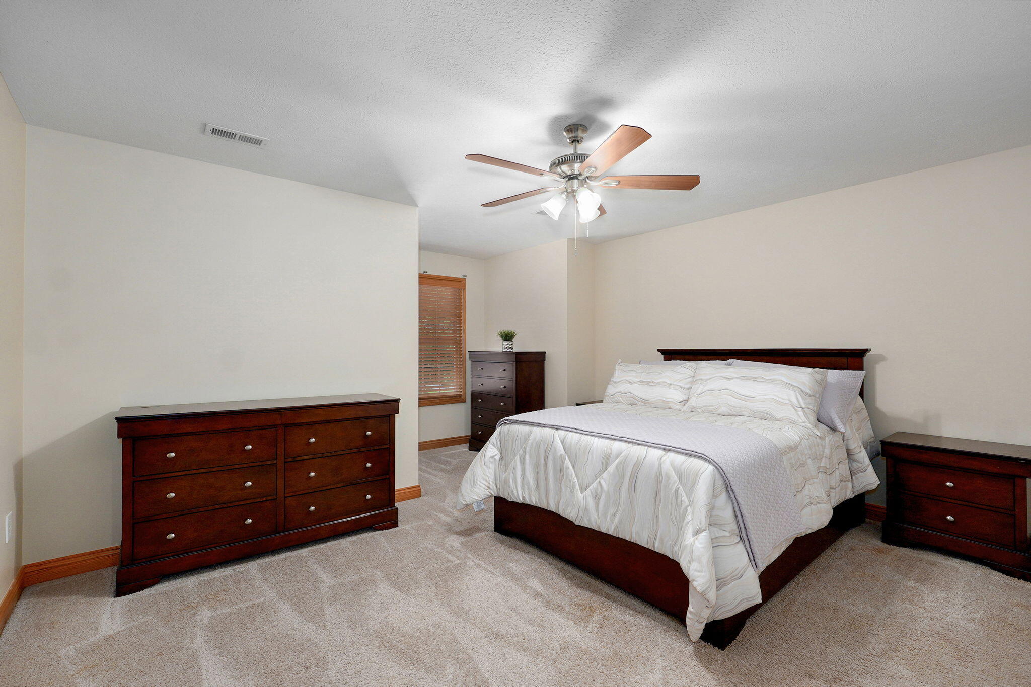 2411 West Dearborn Street Property Photo 39