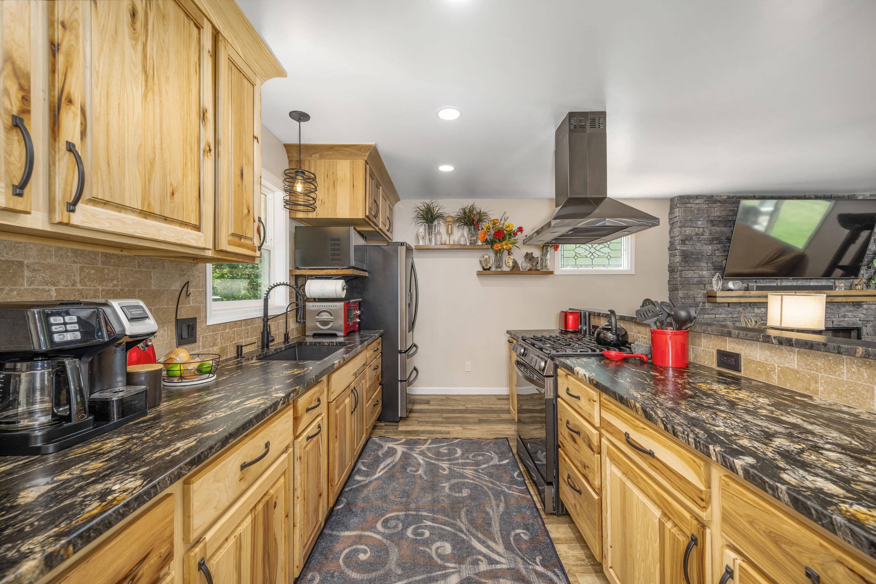 24406 Timberlane Drive Property Photo 8