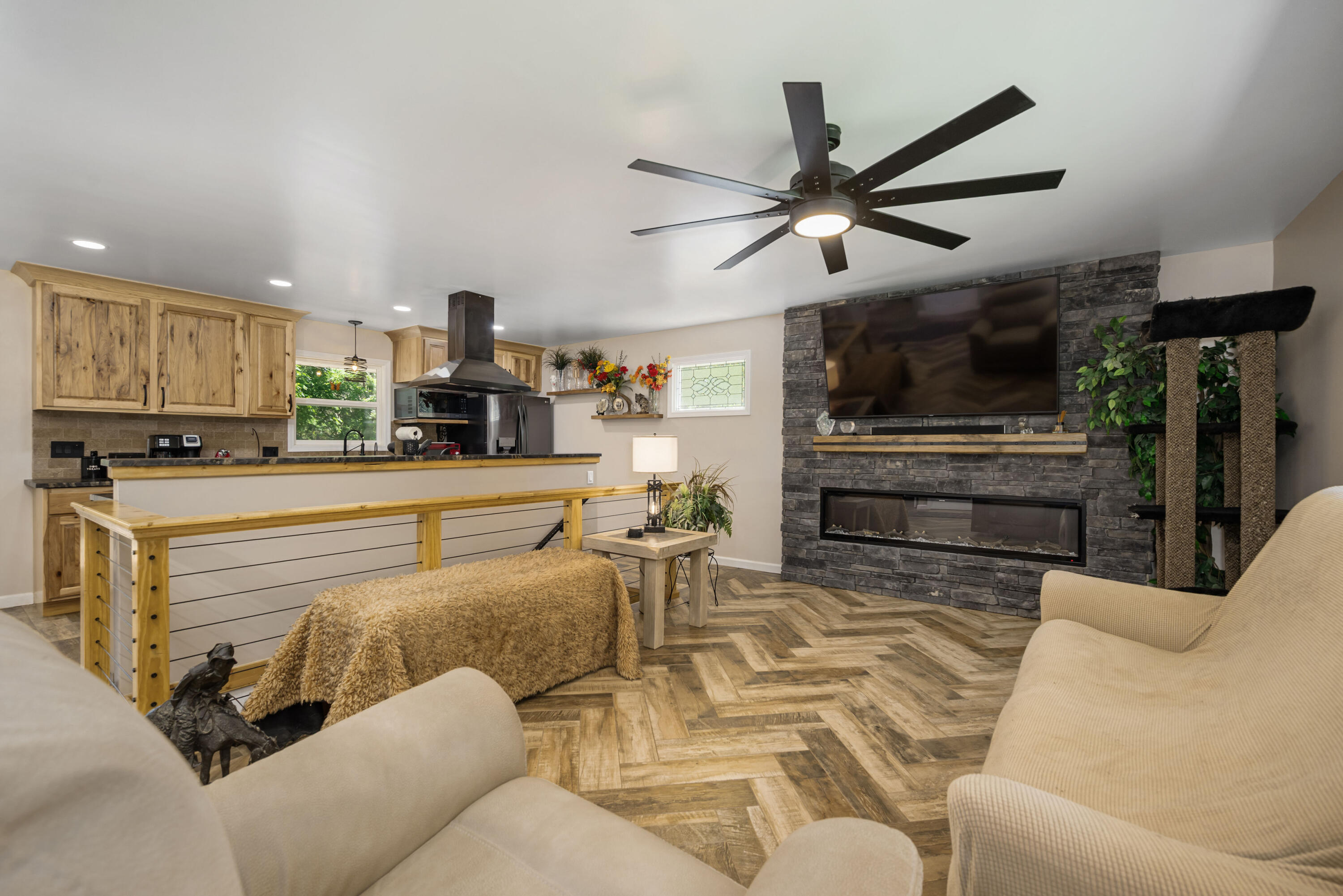 24406 Timberlane Drive Property Photo 11