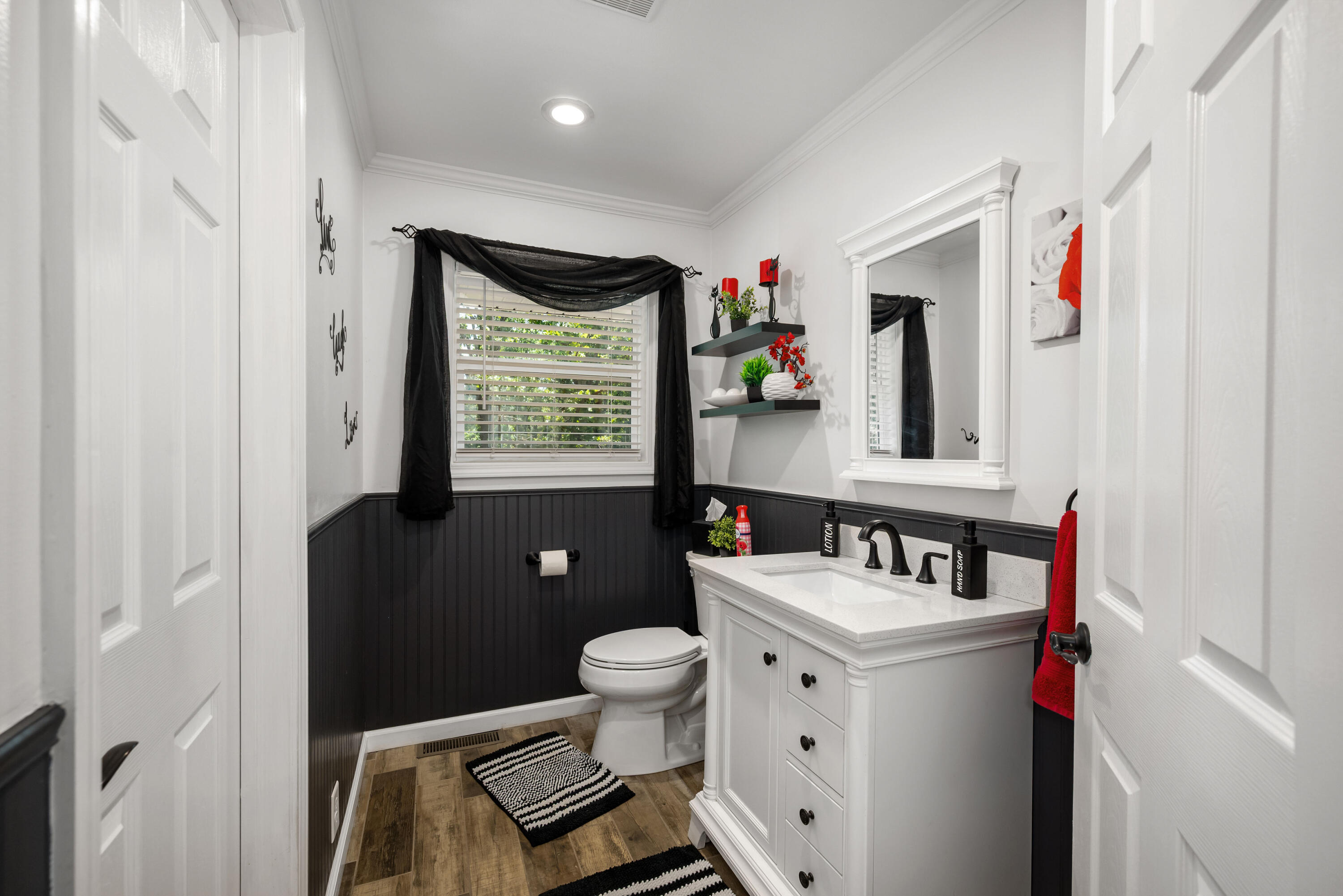 24406 Timberlane Drive Property Photo 18