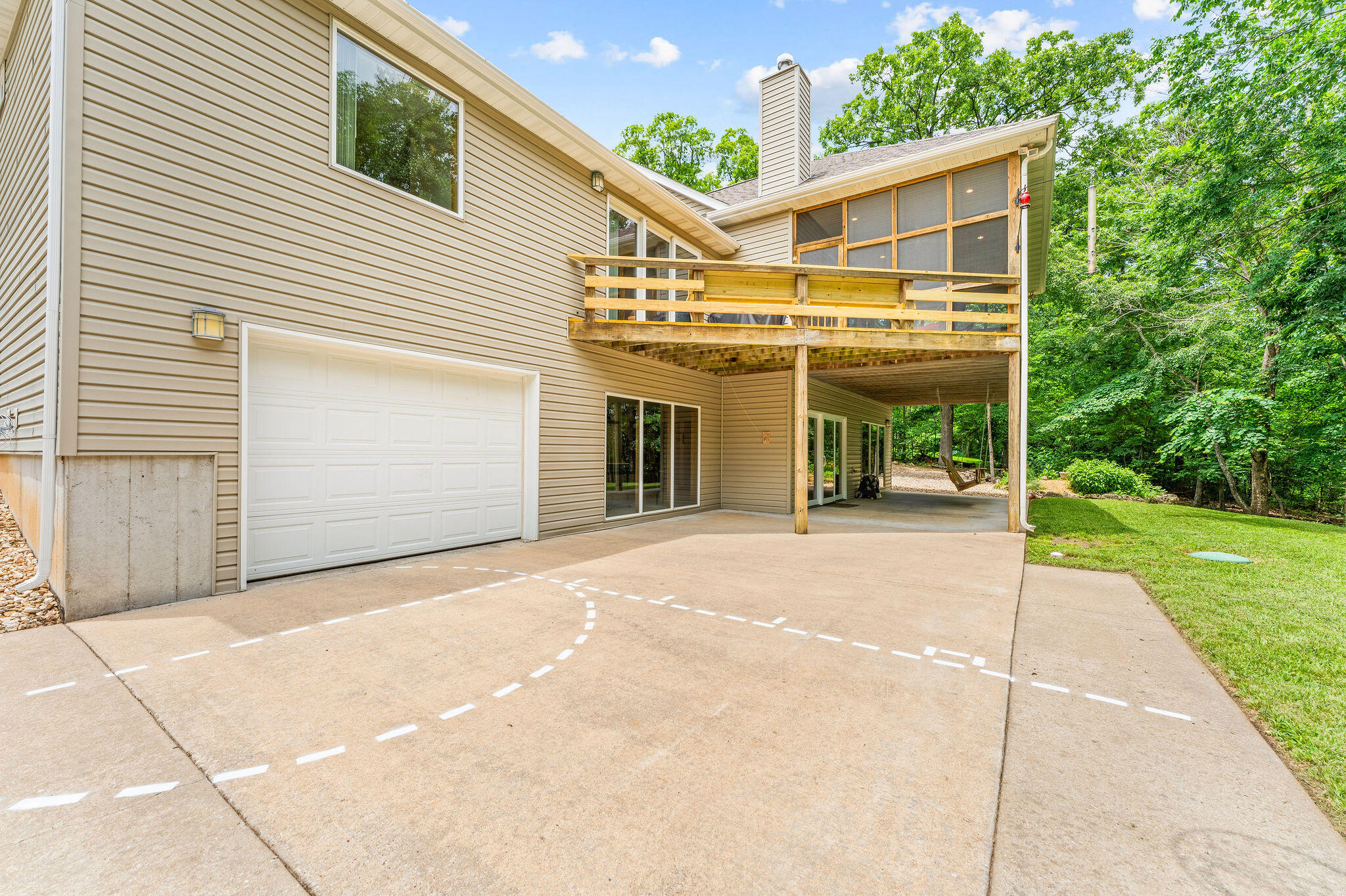 159 Oak Tree Point Lane Property Photo 2
