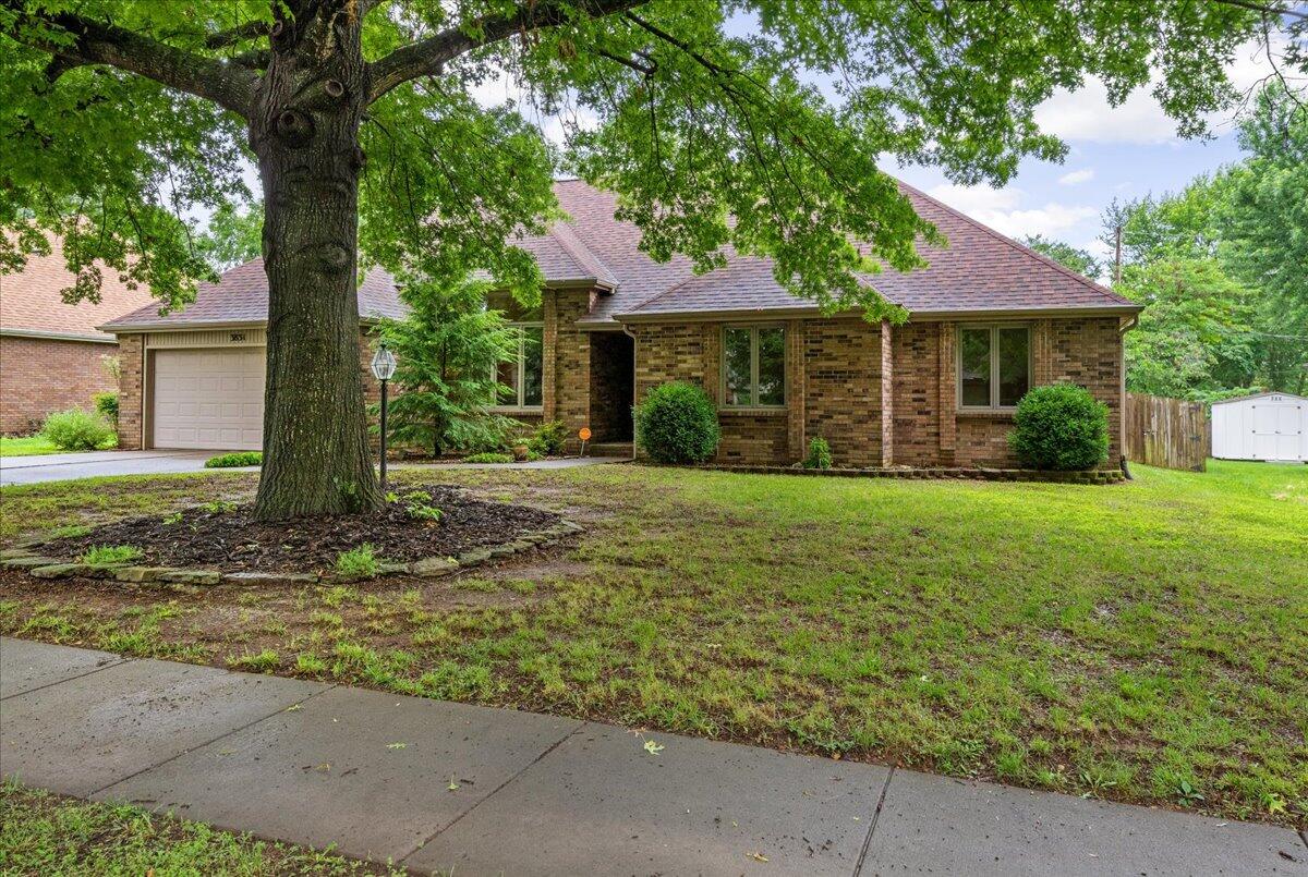 3831 North Delaware Avenue Property Photo 3