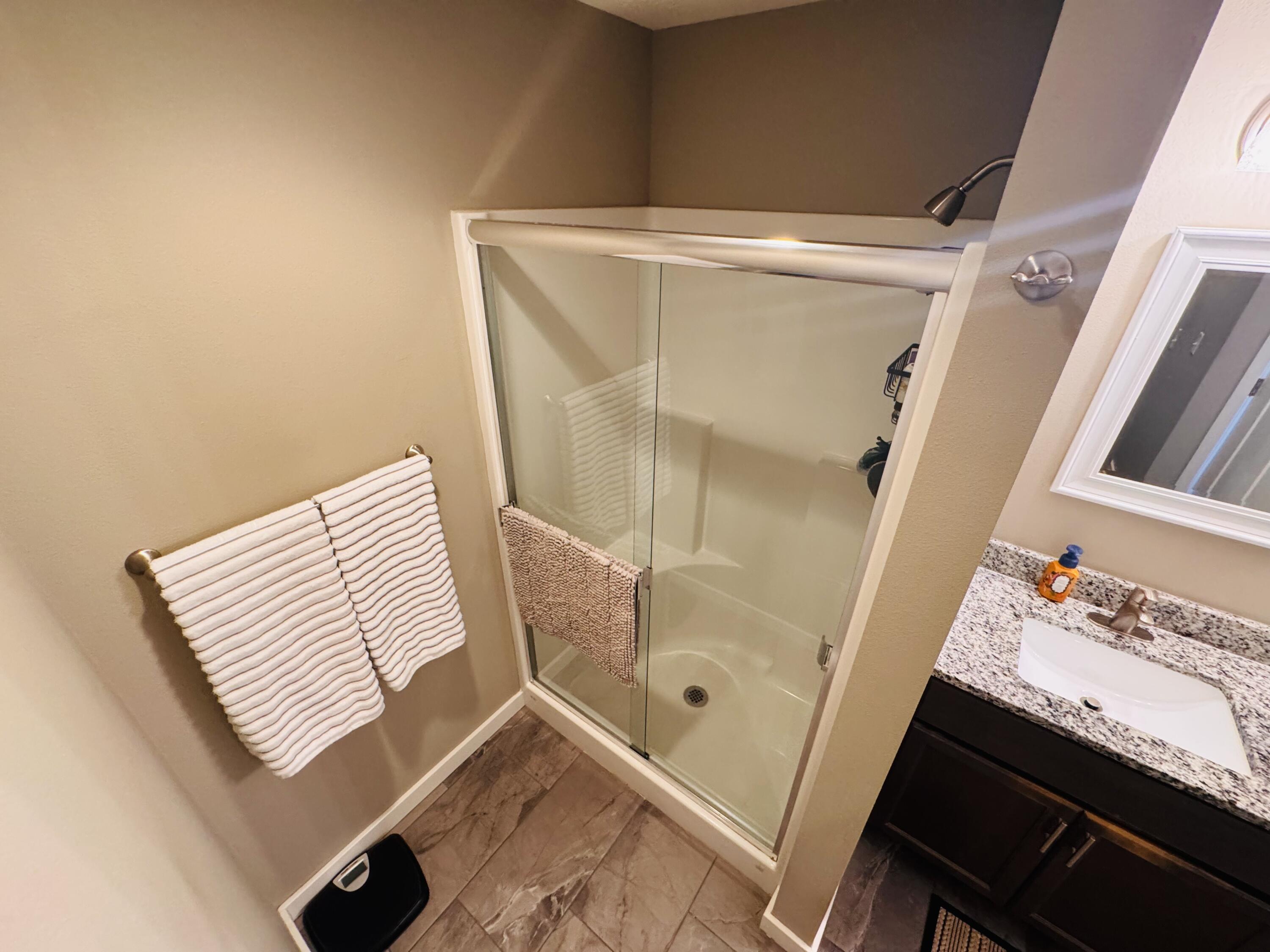607 East Selby Drive Property Photo 14