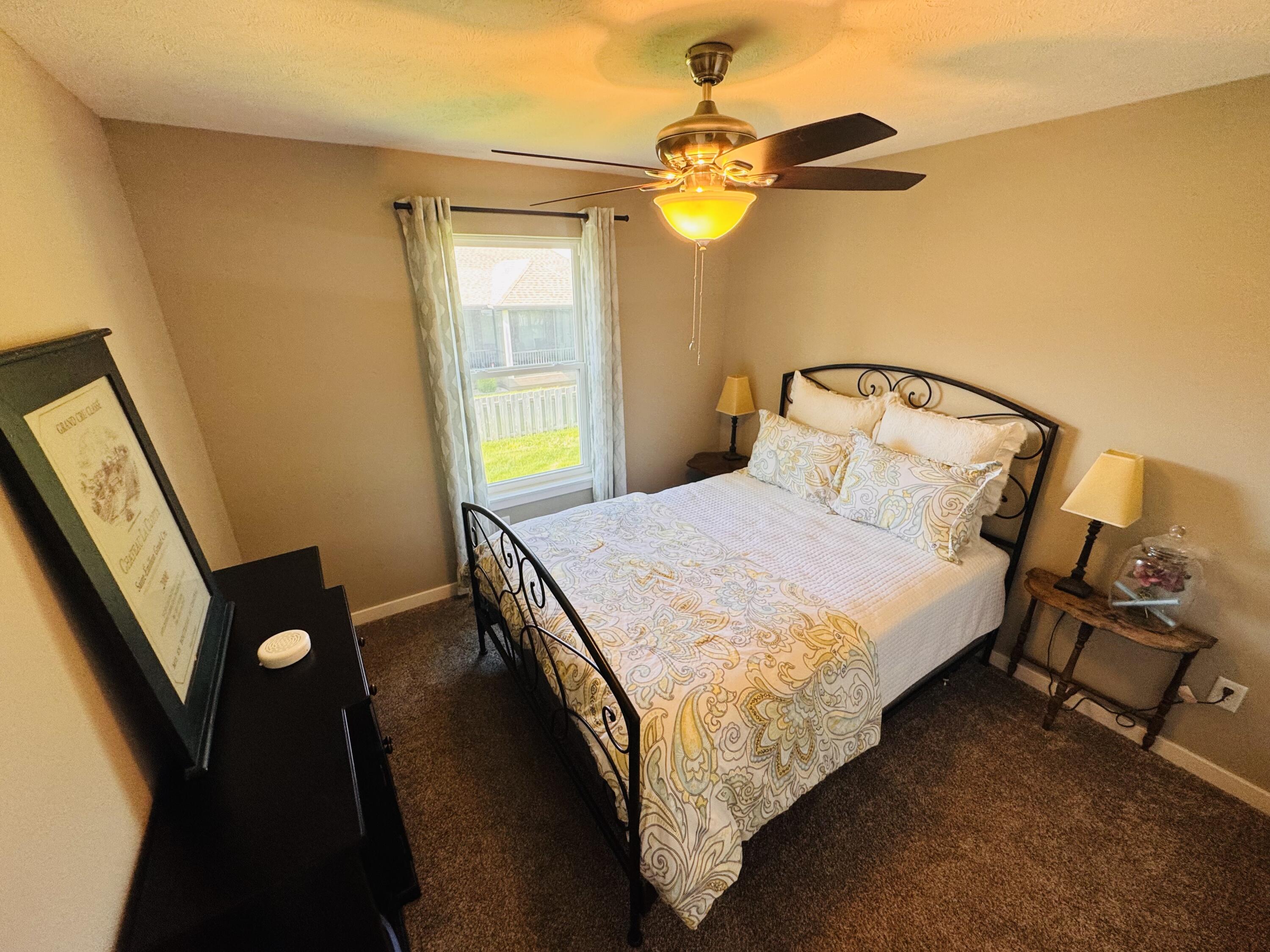 607 East Selby Drive Property Photo 17
