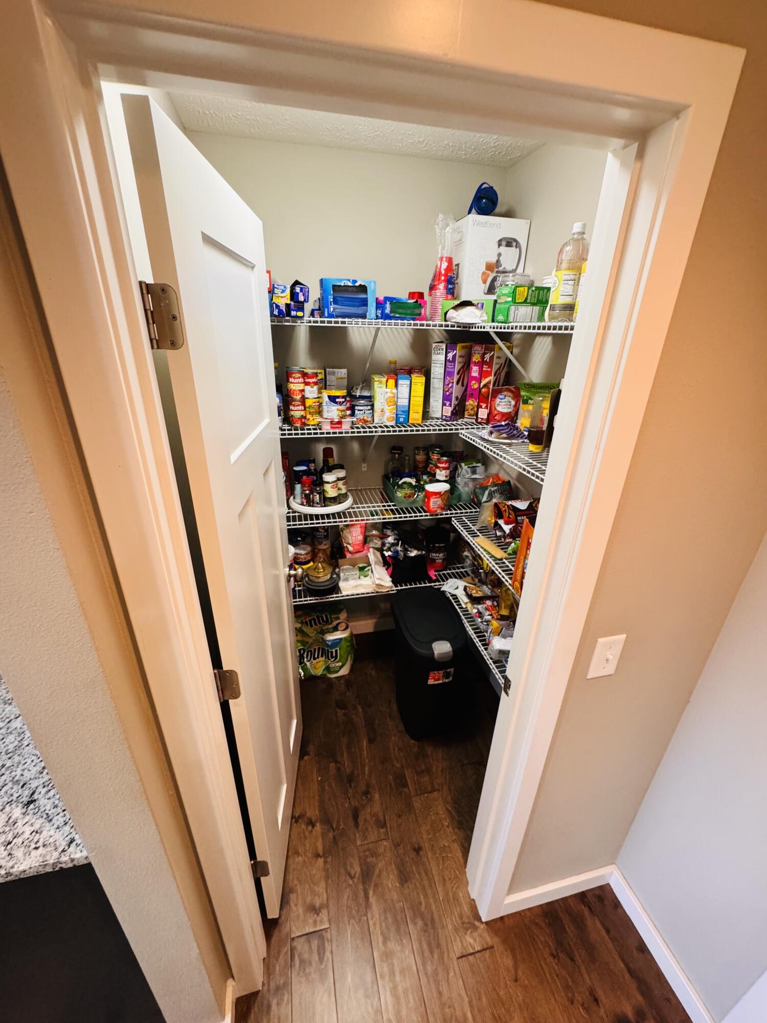 607 East Selby Drive Property Photo 28