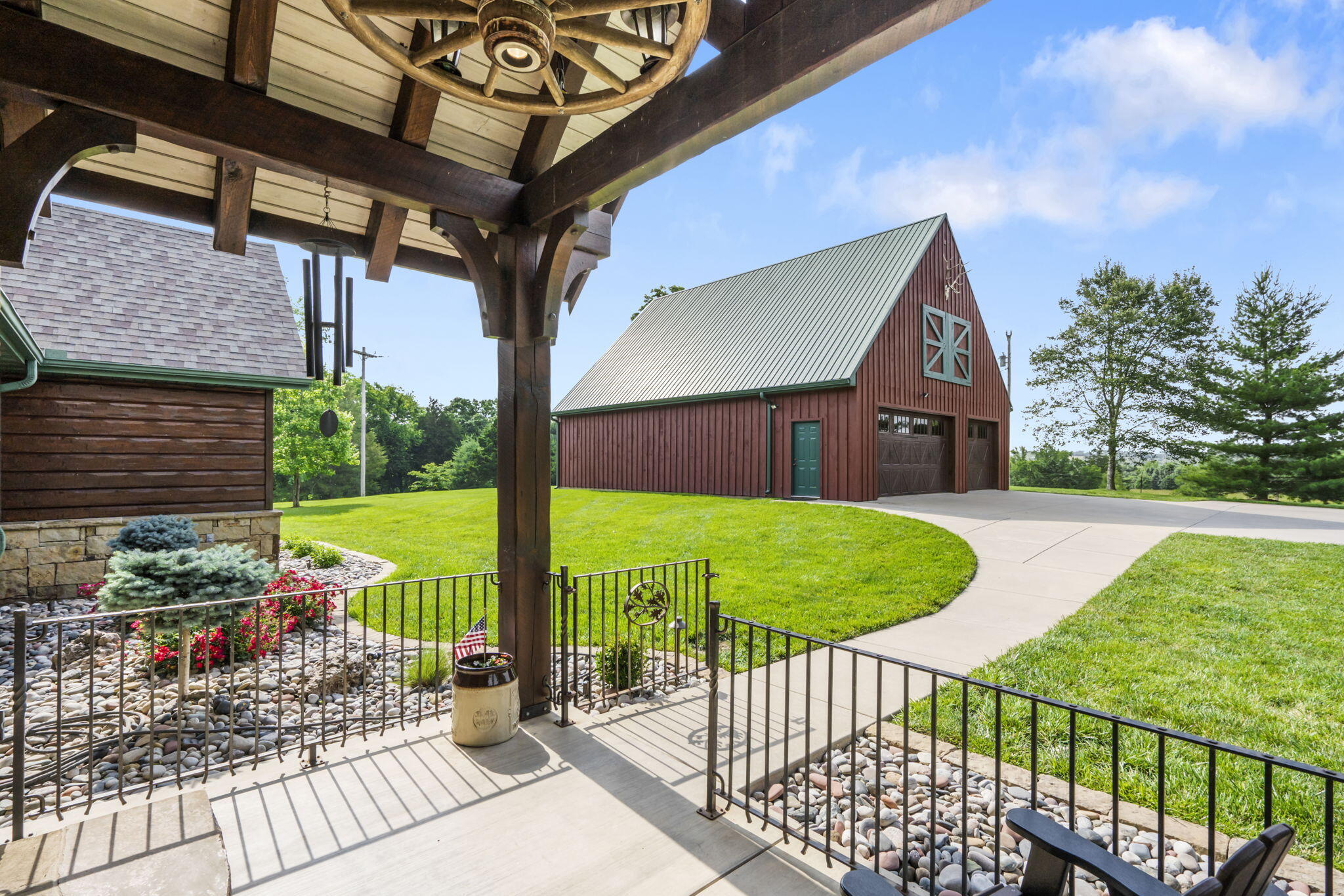1029 Riverview Road Property Photo 5