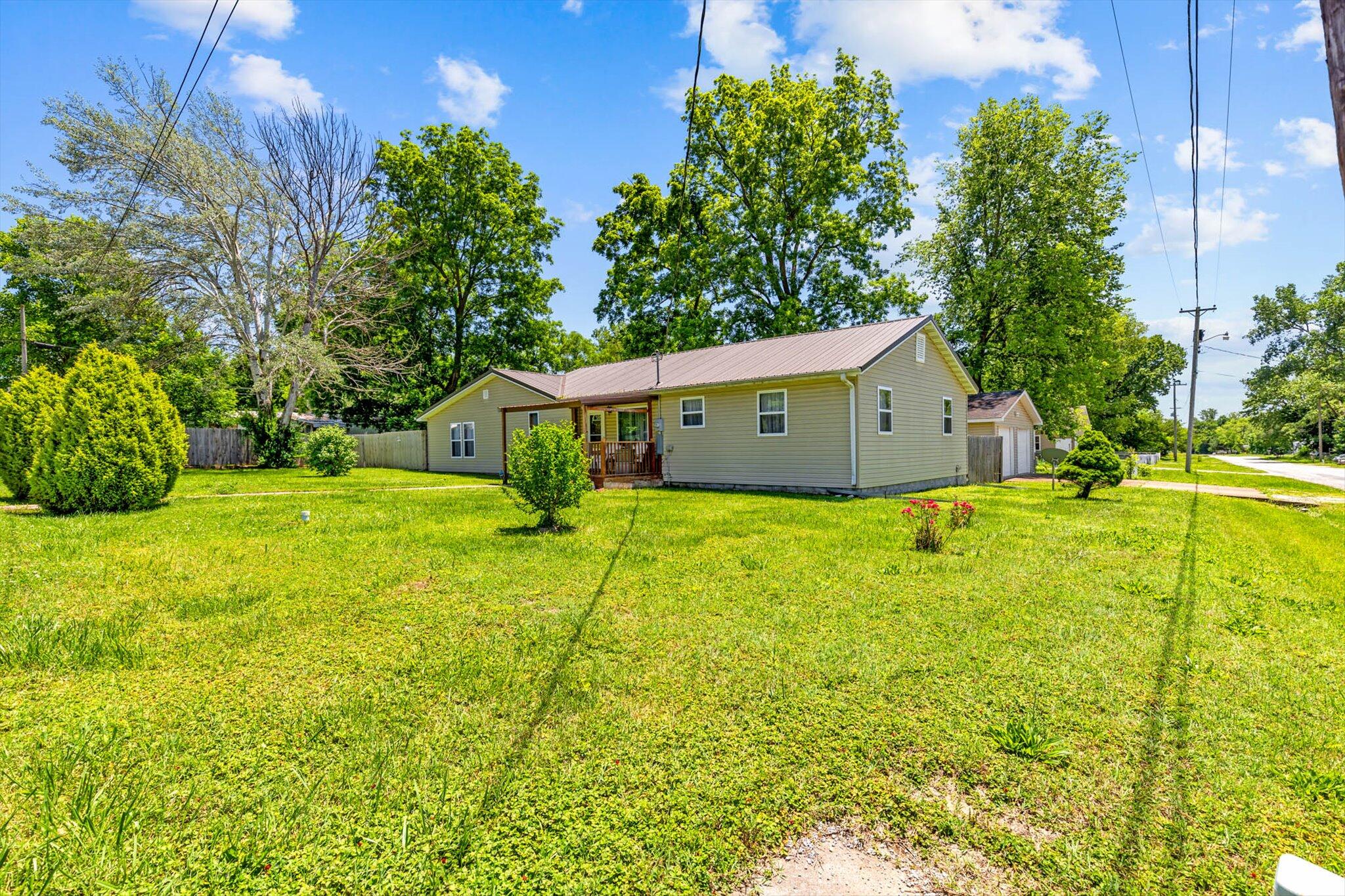 310 West English Street Property Photo 1