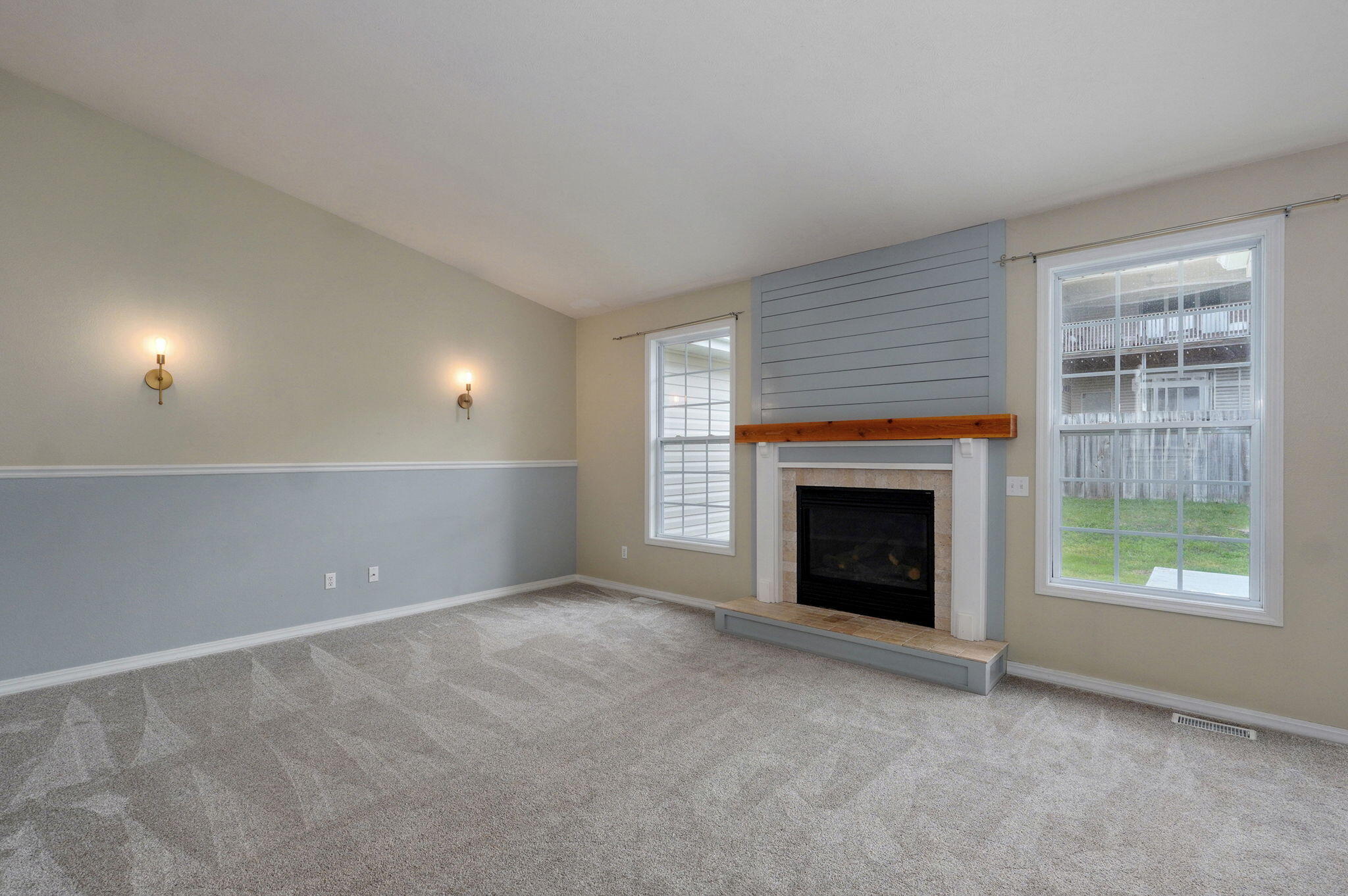 713 River Rock Court Property Photo 7