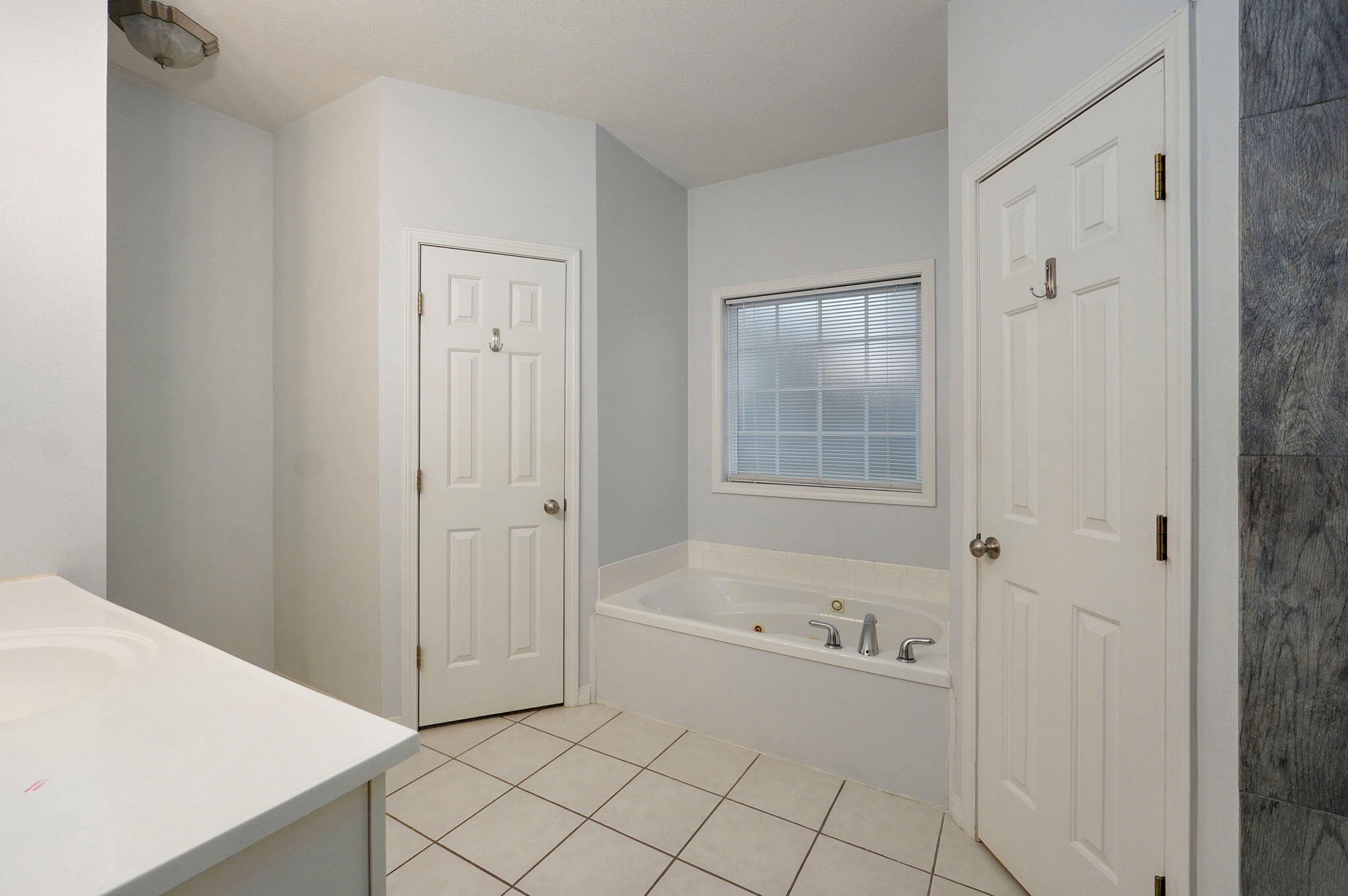 713 River Rock Court Property Photo 20