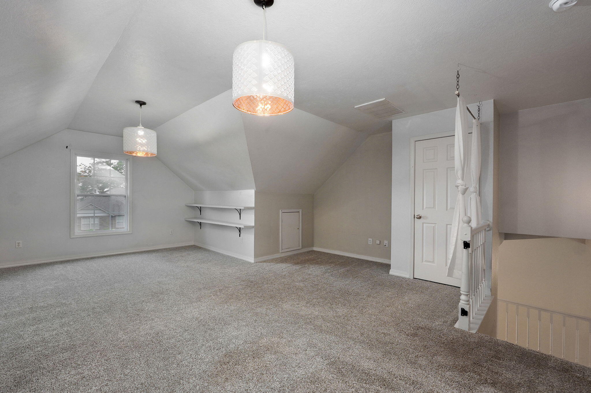 713 River Rock Court Property Photo 28