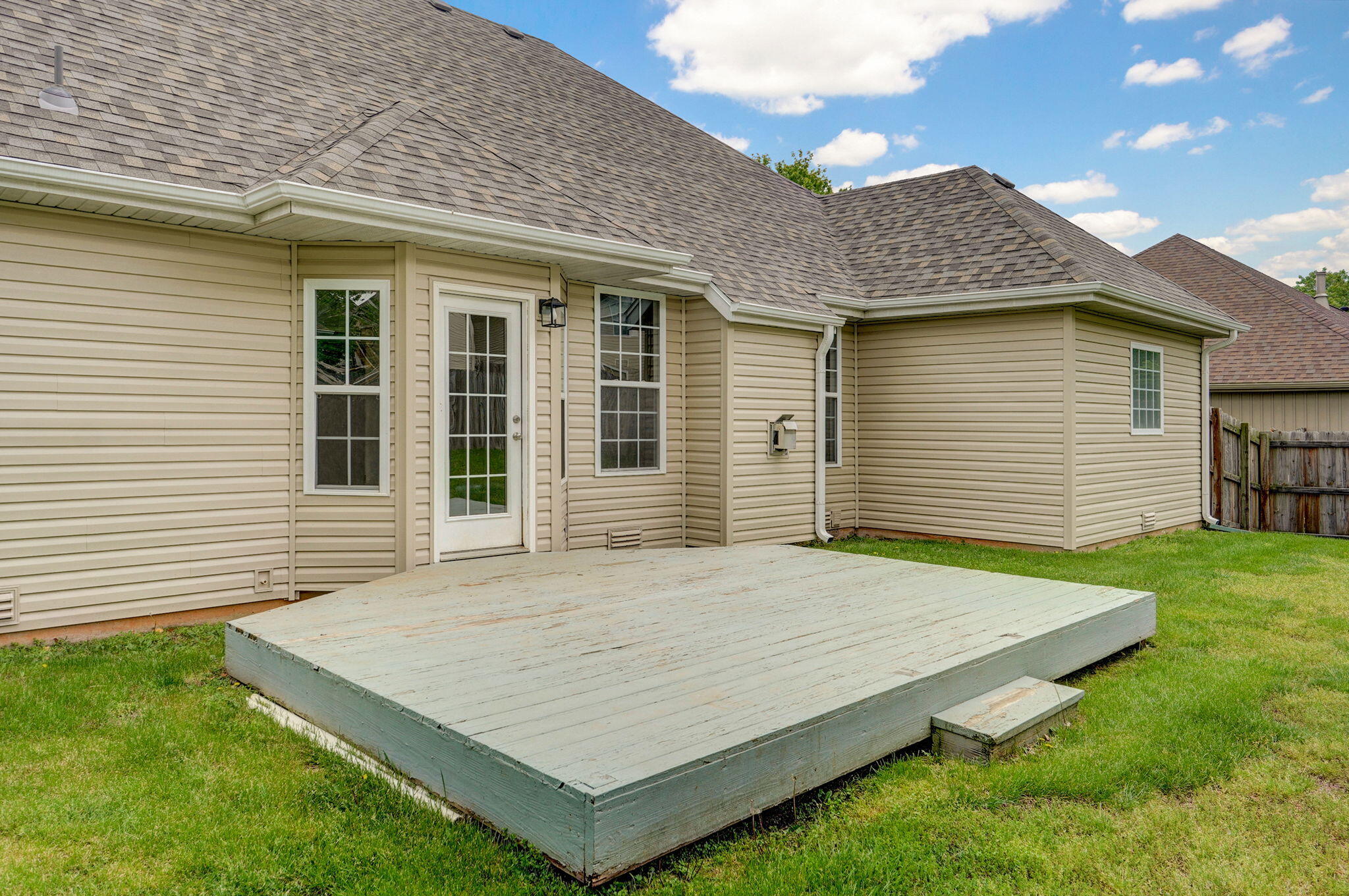 713 River Rock Court Property Photo 31