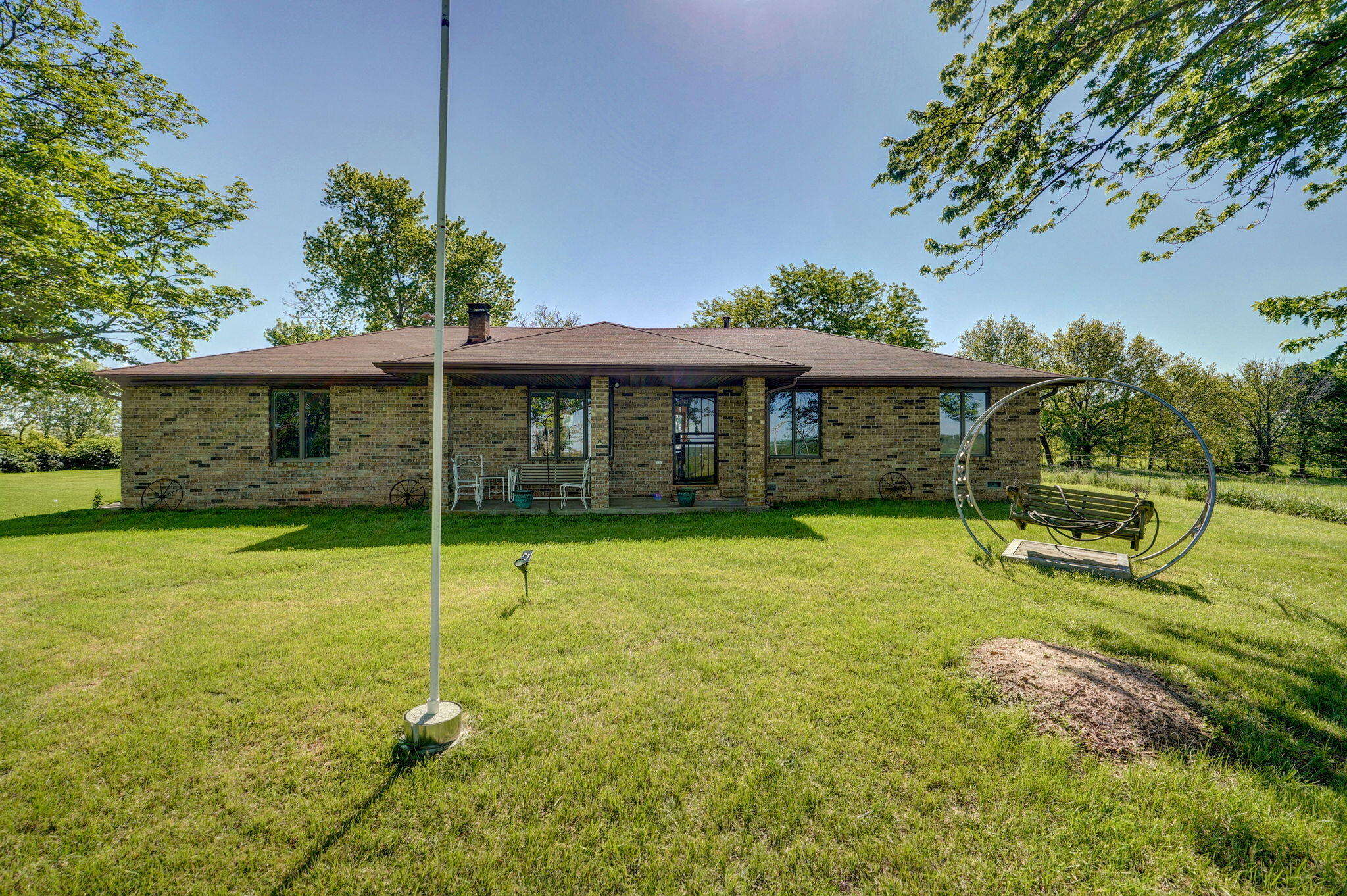 8610 North Farm Road 53 Property Photo 1