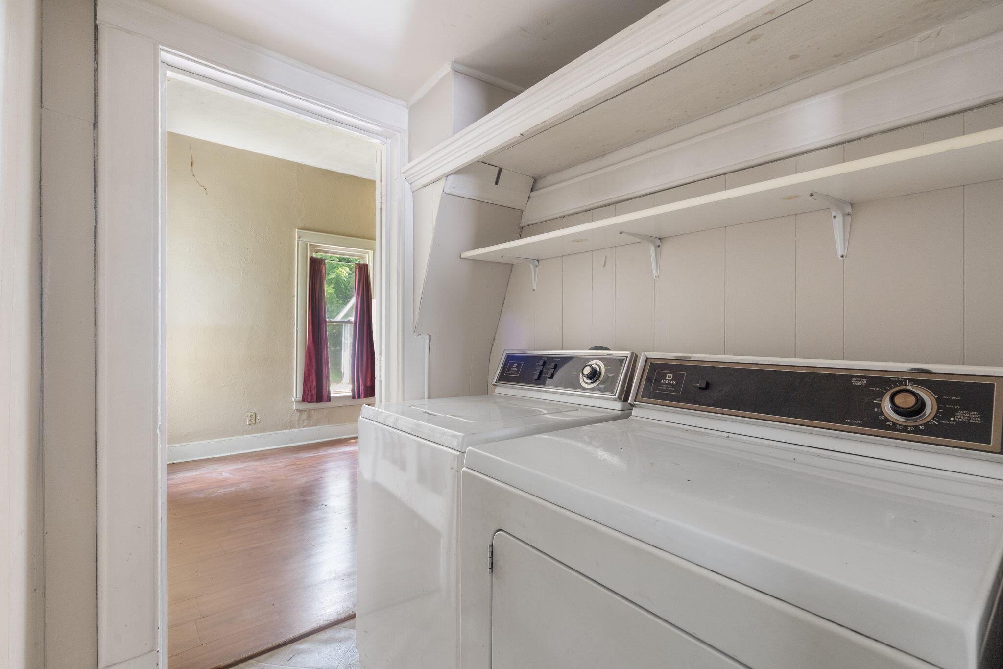 1123 West Hovey Street Property Photo 11