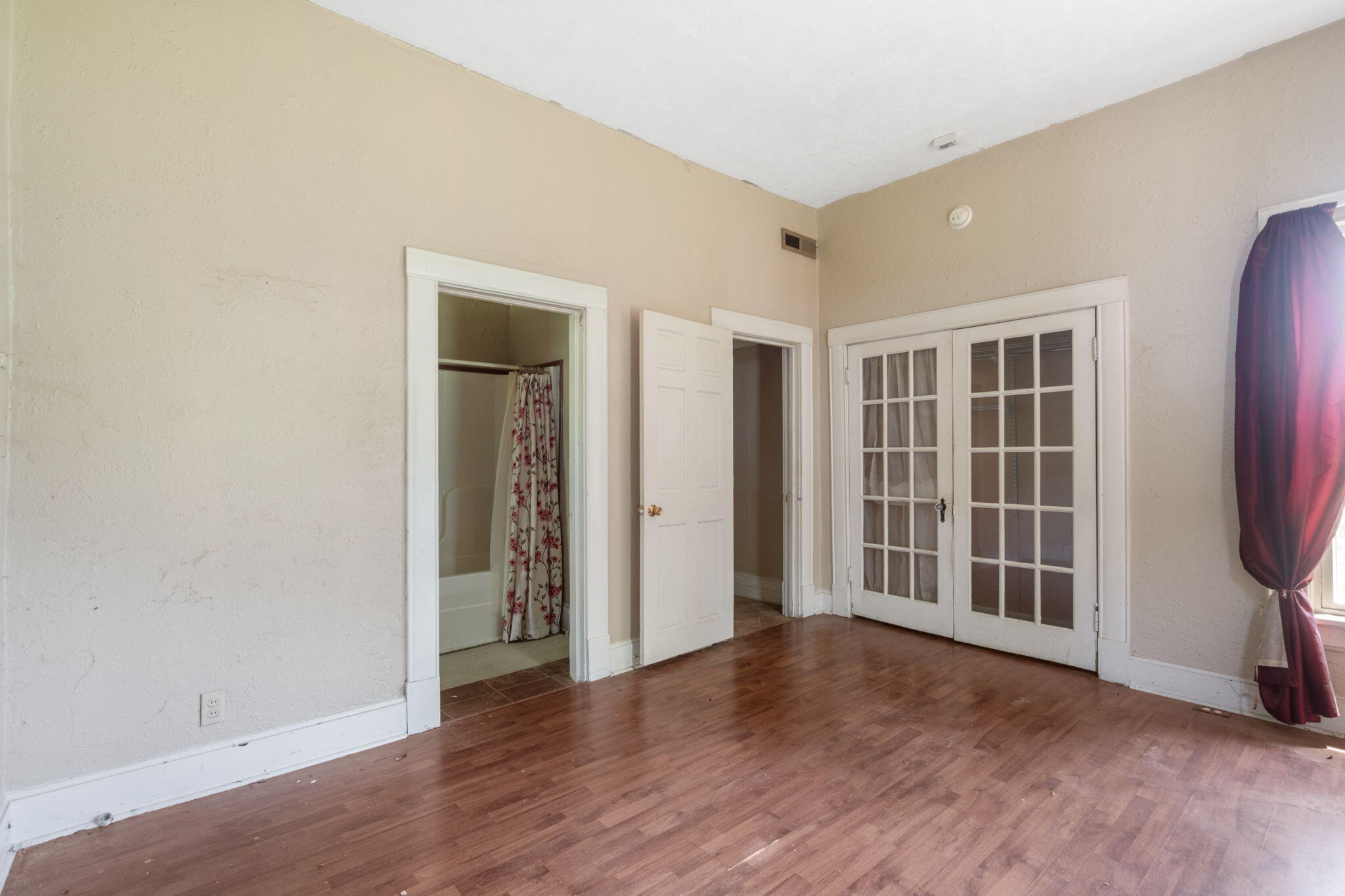 1123 West Hovey Street Property Photo 13
