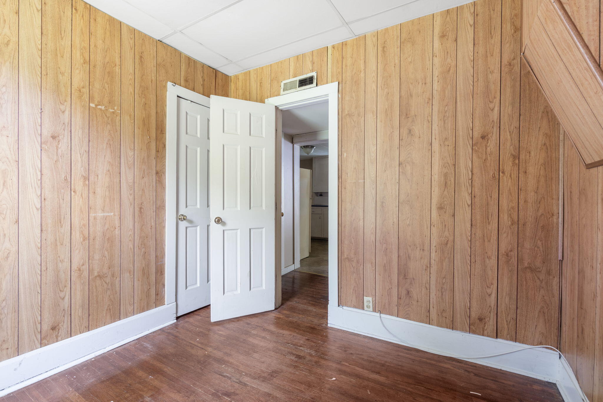 1123 West Hovey Street Property Photo 17