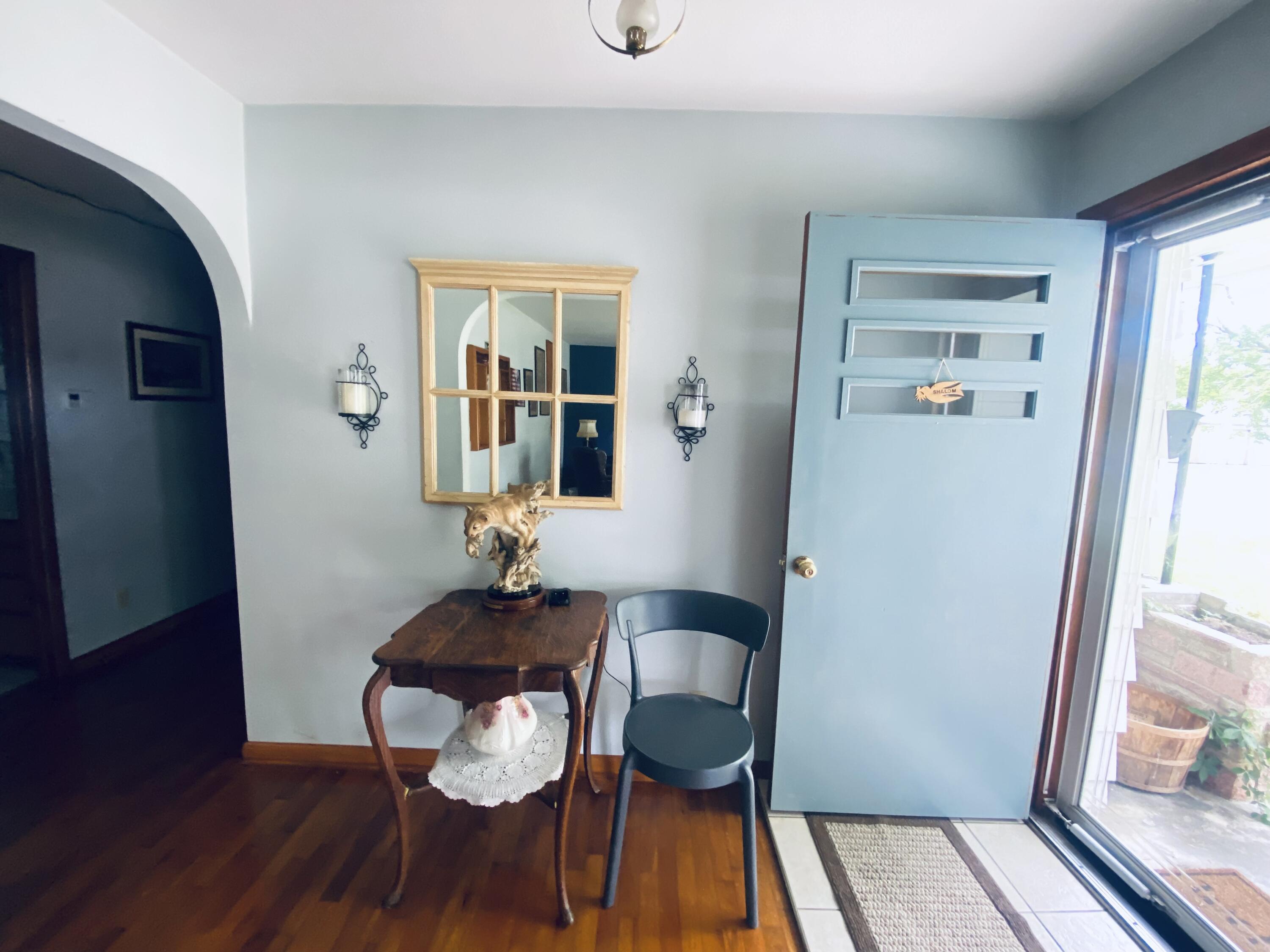 513 Meng Street Property Photo 6