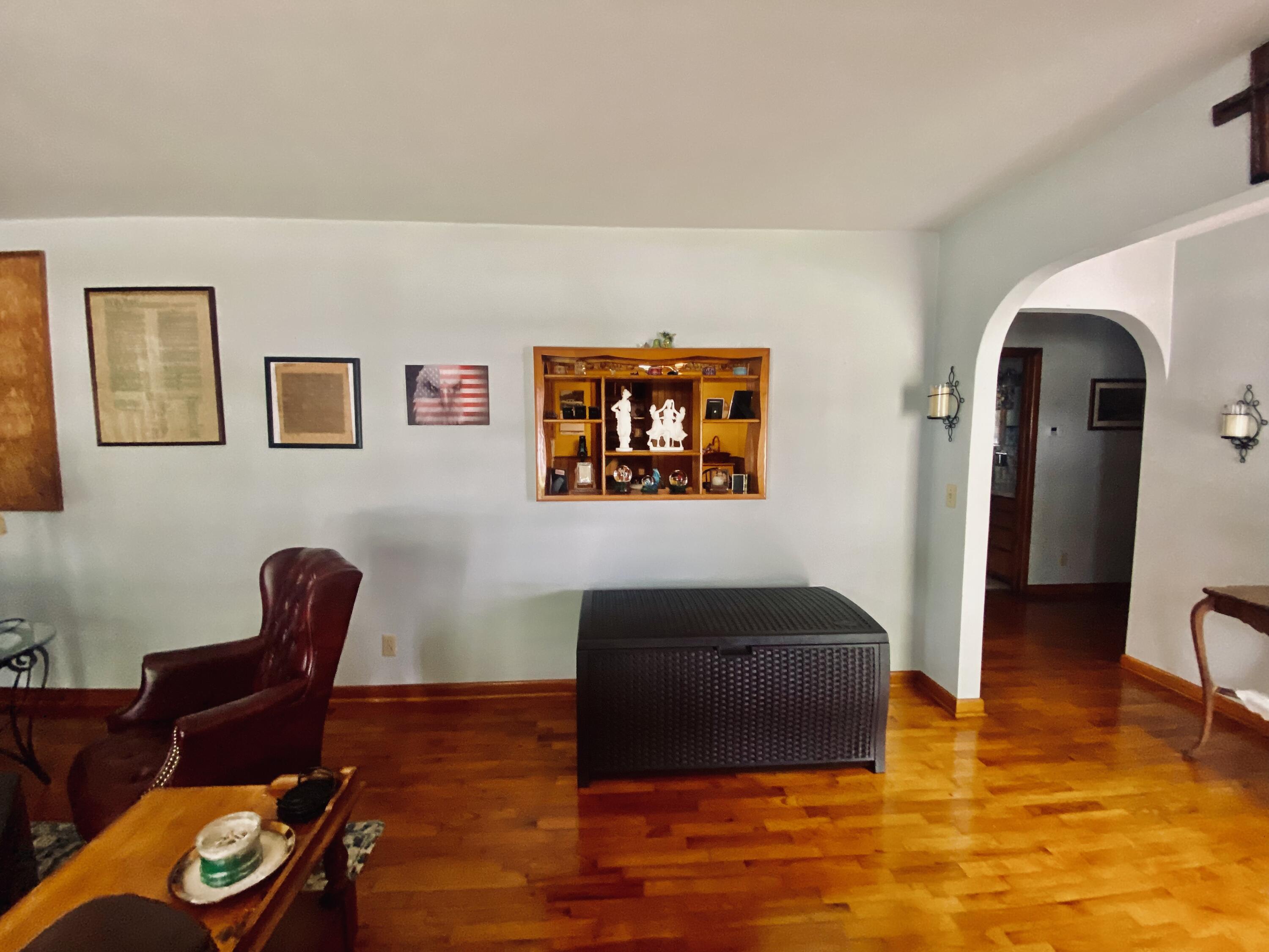 513 Meng Street Property Photo 9