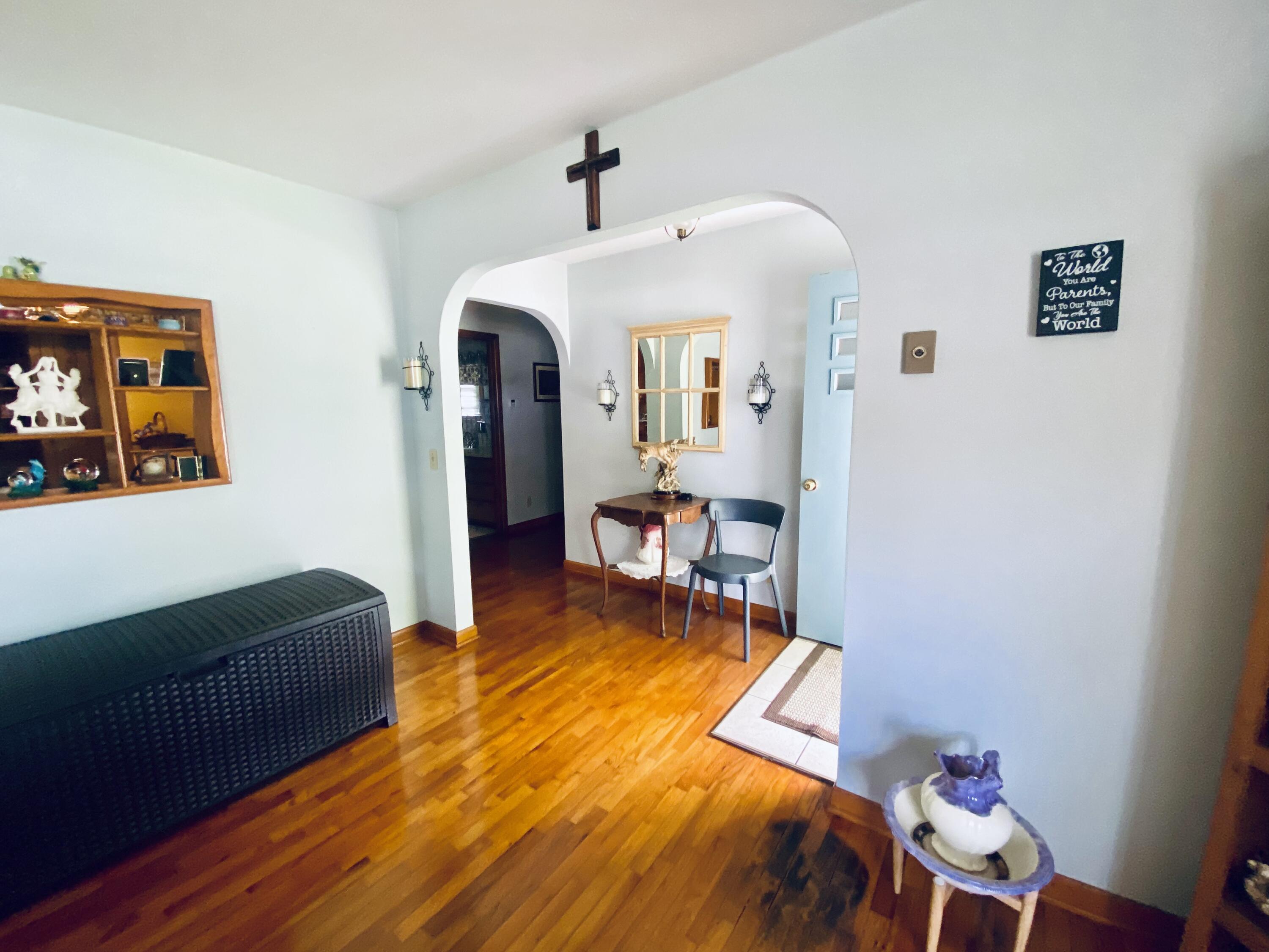 513 Meng Street Property Photo 10