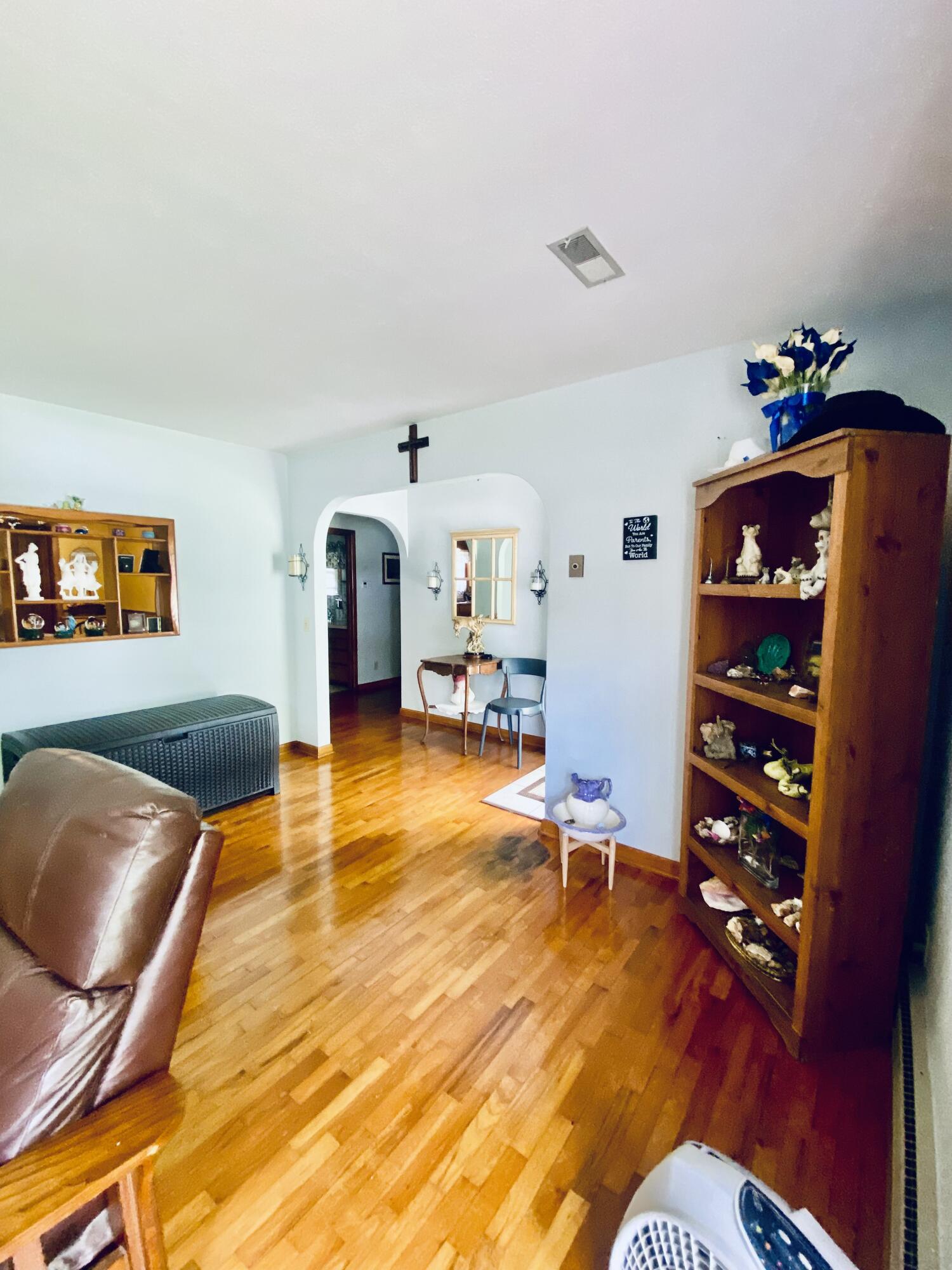 513 Meng Street Property Photo 13