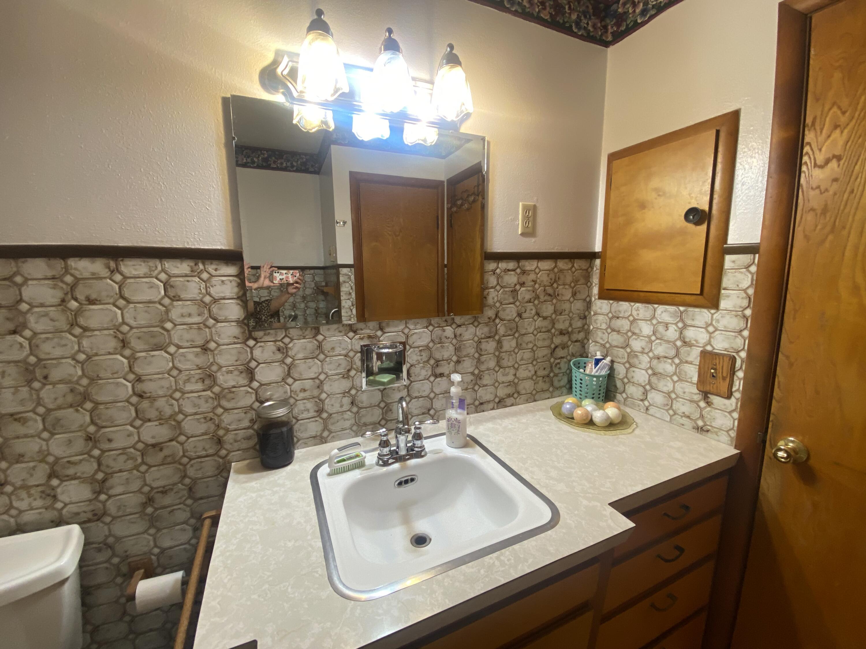 513 Meng Street Property Photo 29