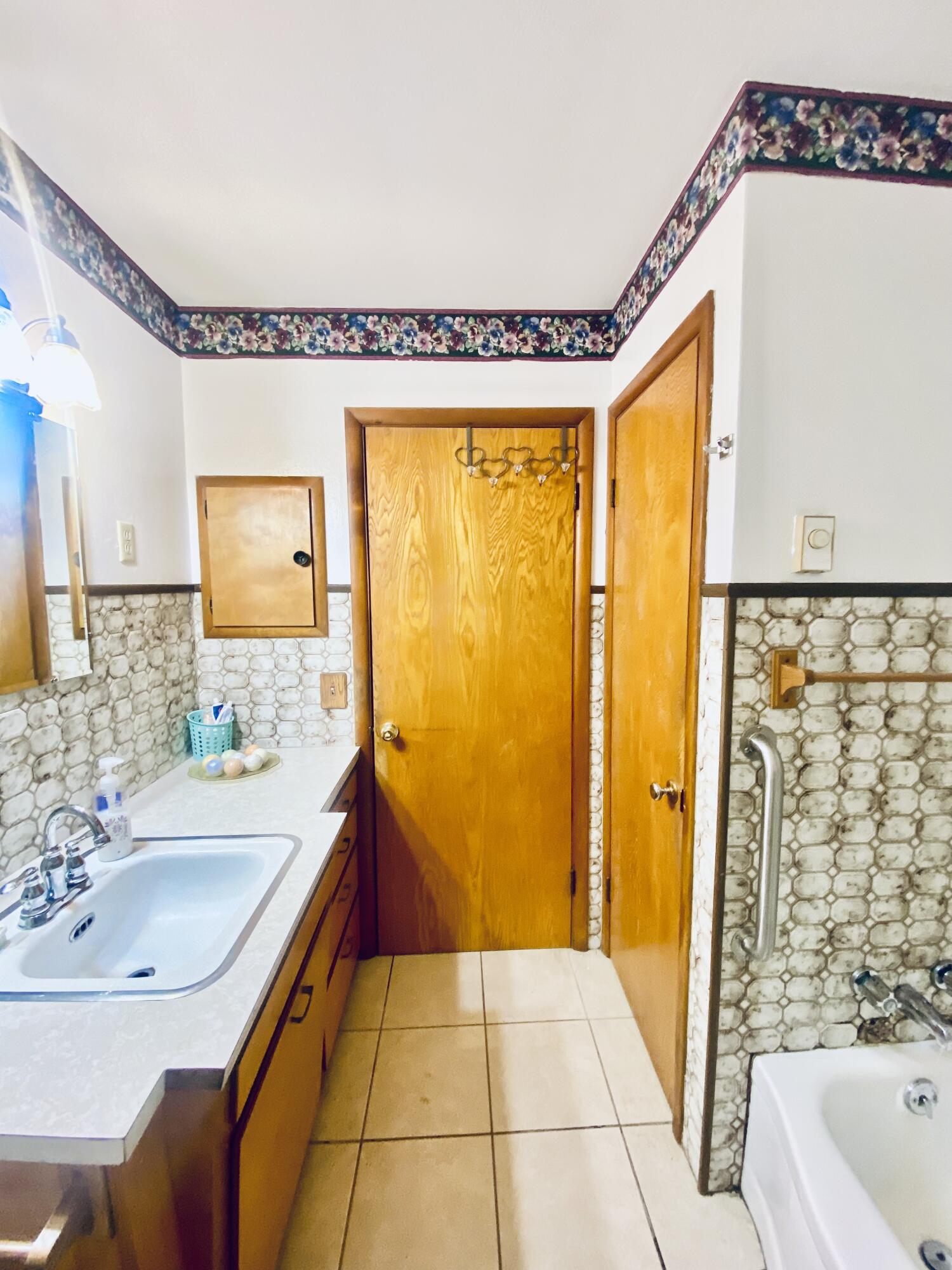 513 Meng Street Property Photo 30