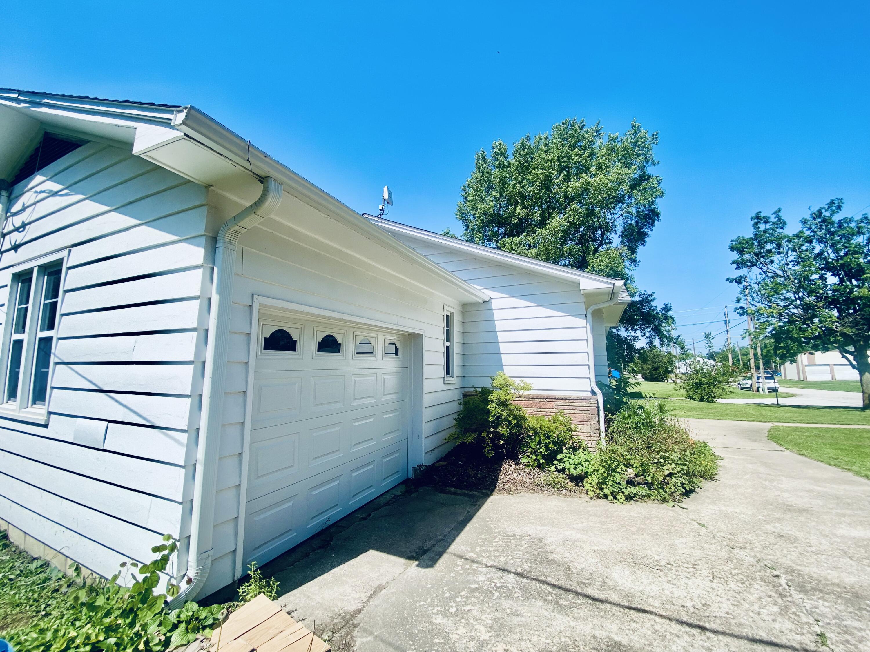 513 Meng Street Property Photo 52