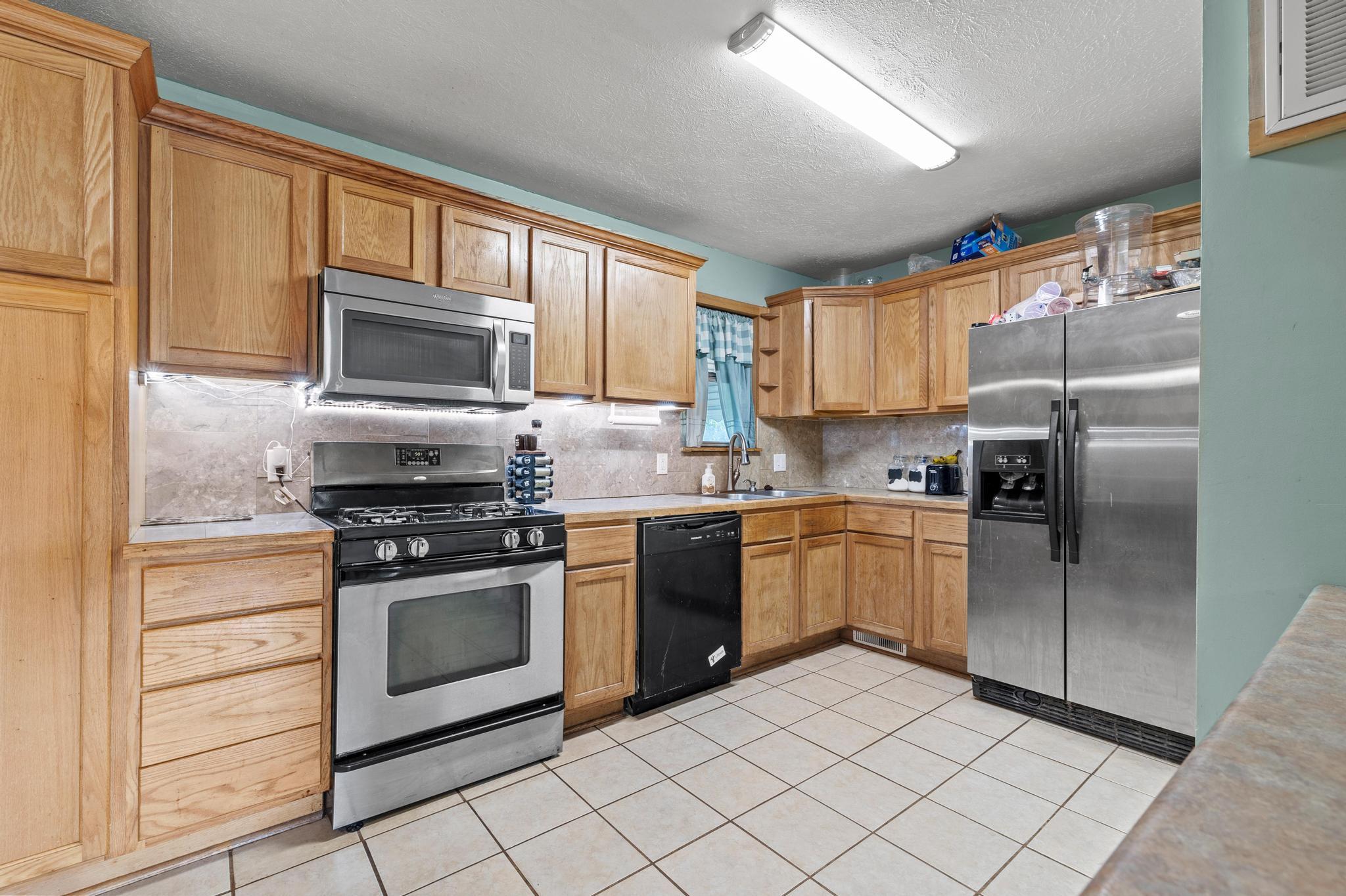 2324 North Fulbright Avenue Property Photo 10