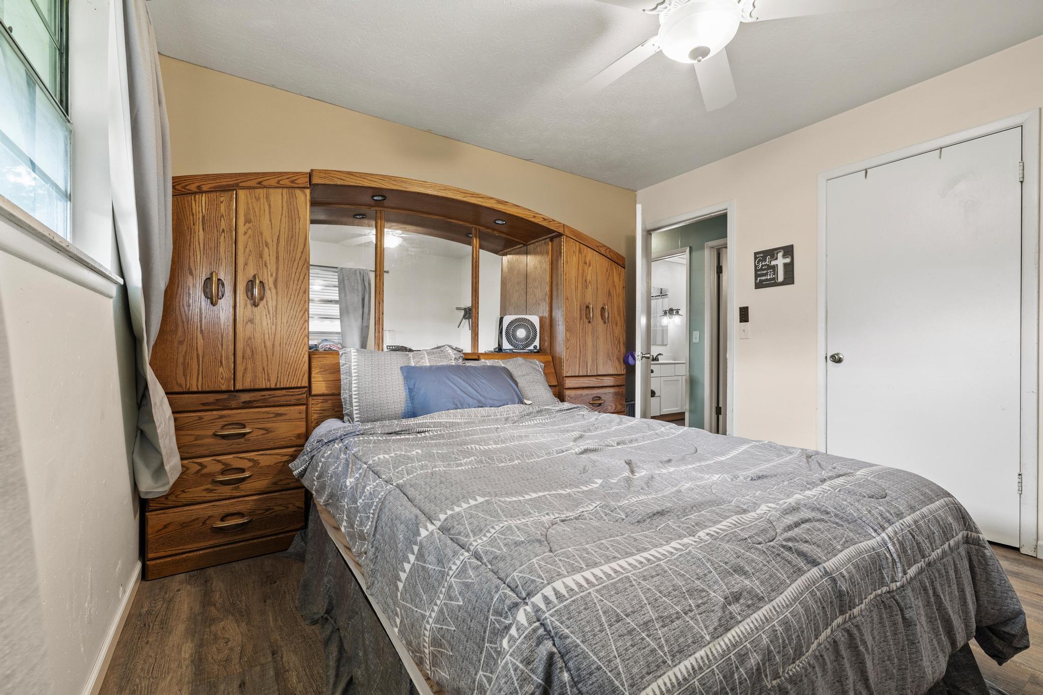 2324 North Fulbright Avenue Property Photo 23
