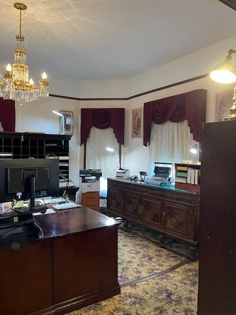 335 South Wood Street Property Photo 9