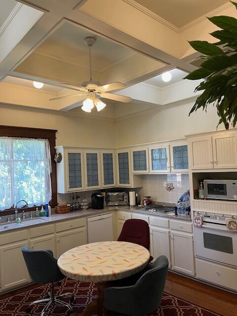 335 South Wood Street Property Photo 15