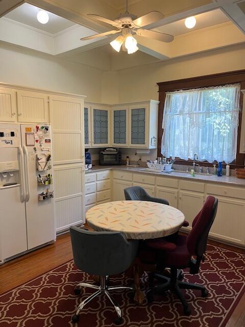 335 South Wood Street Property Photo 16