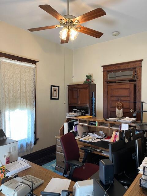 335 South Wood Street Property Photo 19